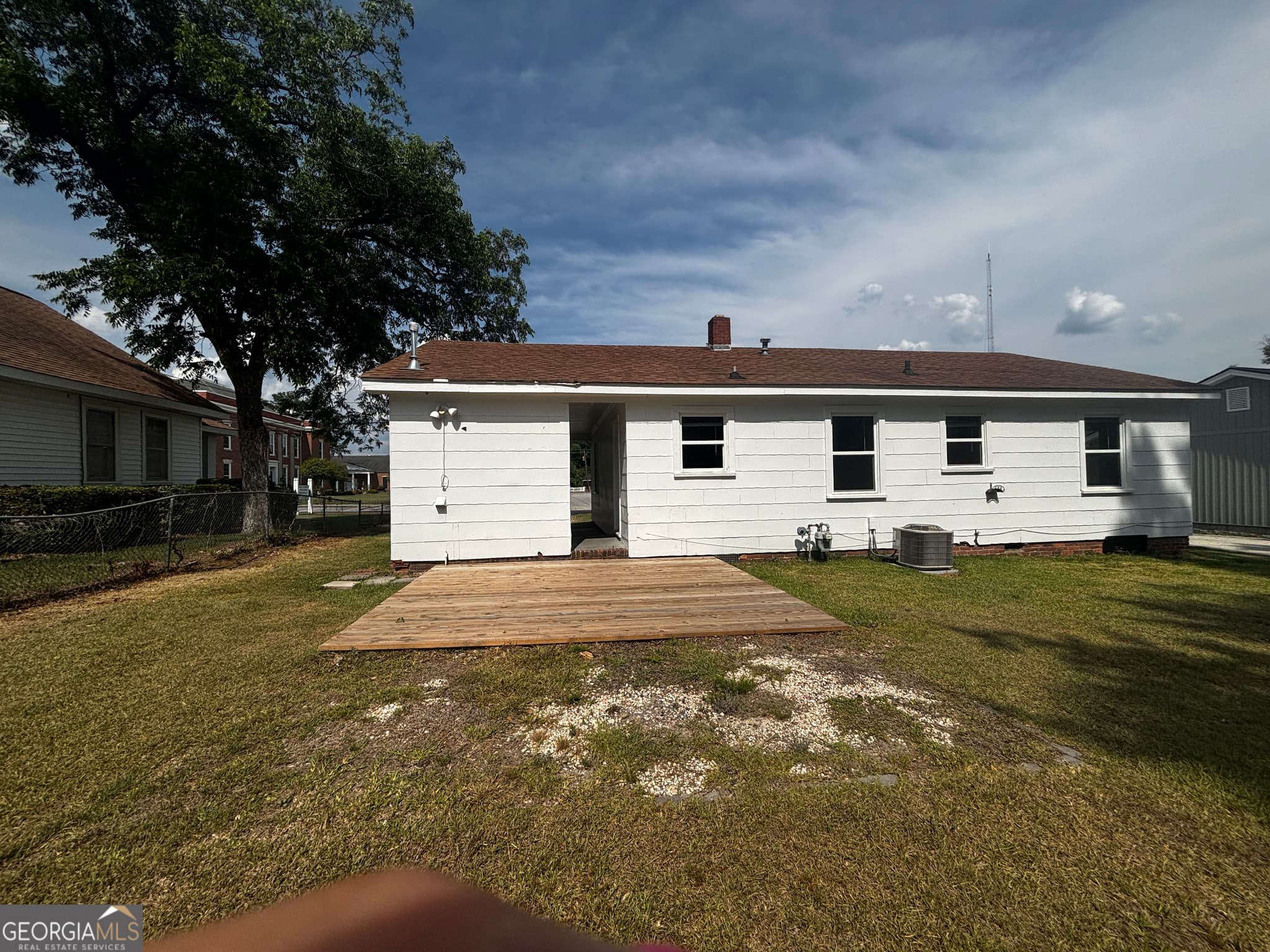 2 bedroom, 1 bathroom, 945 sq ft single family residence for sale at 311 Church Street, Thomson, GA 30824 — photo 3