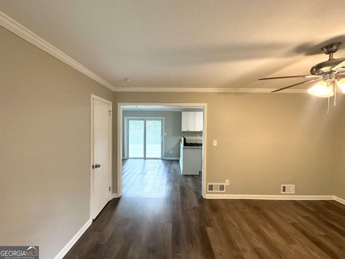 4 bedroom, 2 bathroom, 1,300 sq ft single family residence for sale at 3948 Regent Street, Douglasville, GA 30134 — photo 5