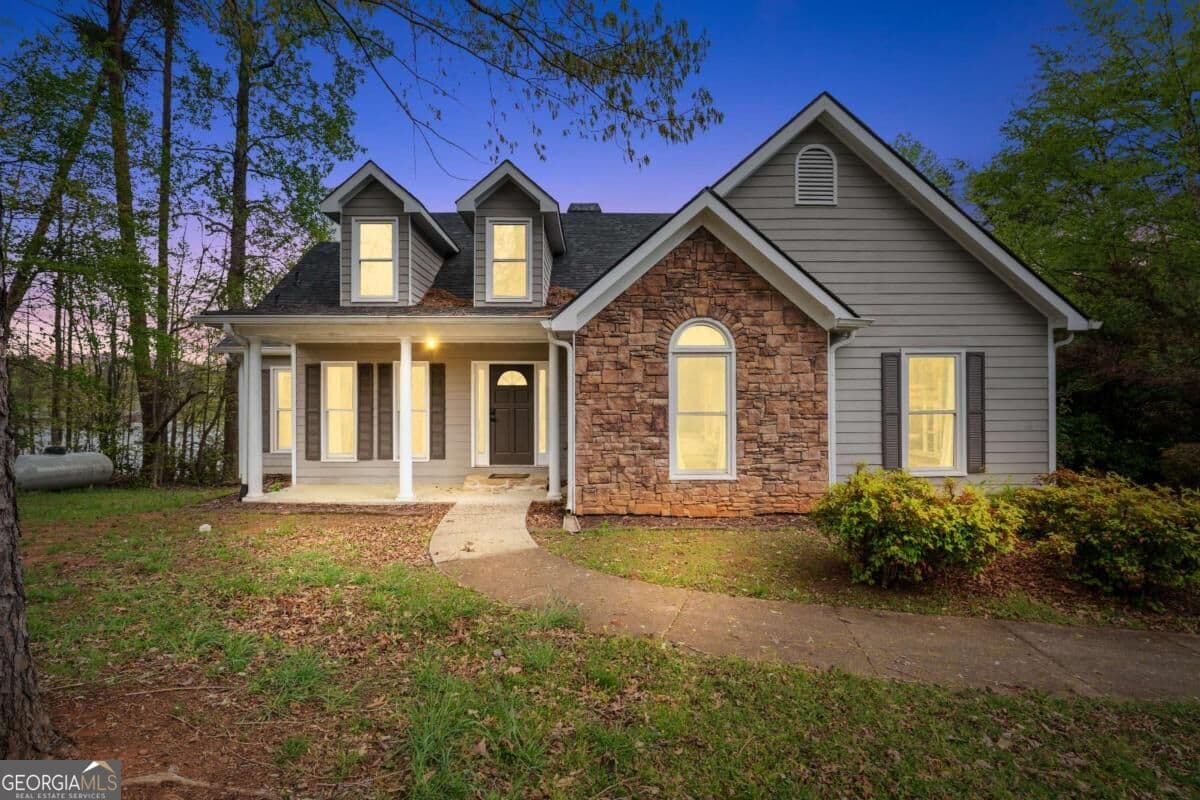 4 bedroom, 3 bathroom, 3,600 sq ft single family residence for sale at 2504 Pemmican Run, Gainesville, GA 30504 — photo 2