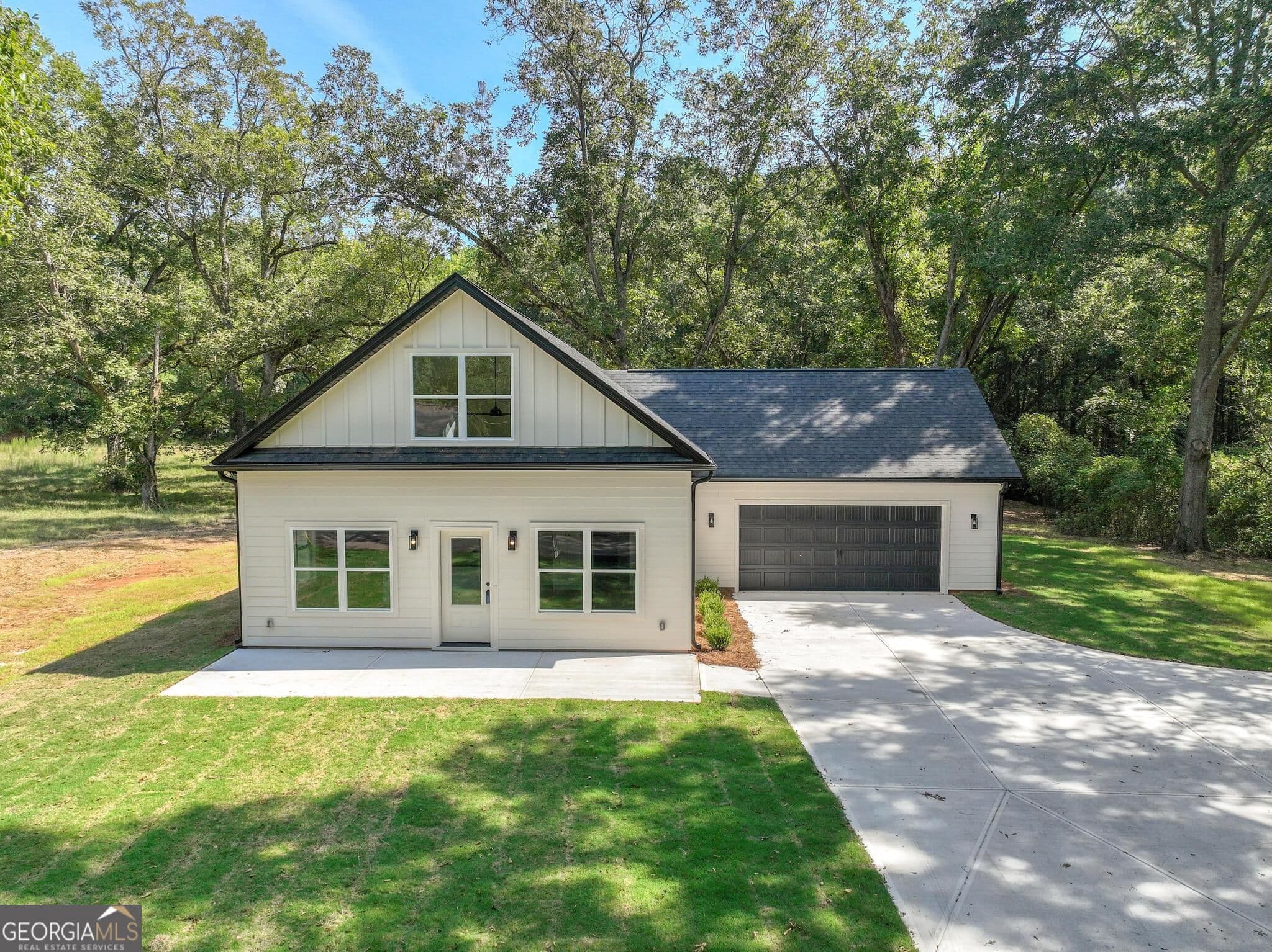 3 bedroom, 3 bathroom, 1,725 sq ft single family residence for sale at 106 Little Street, Williamson, GA 30292 — photo 2