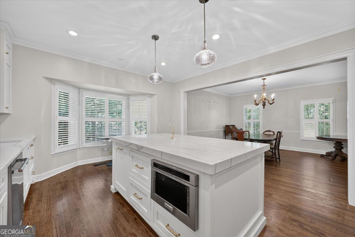 3 bedroom, 2.5 bathroom, 2,770 sq ft single family residence for sale at 4962 Wellington Drive, Macon, GA 31210 — photo 5
