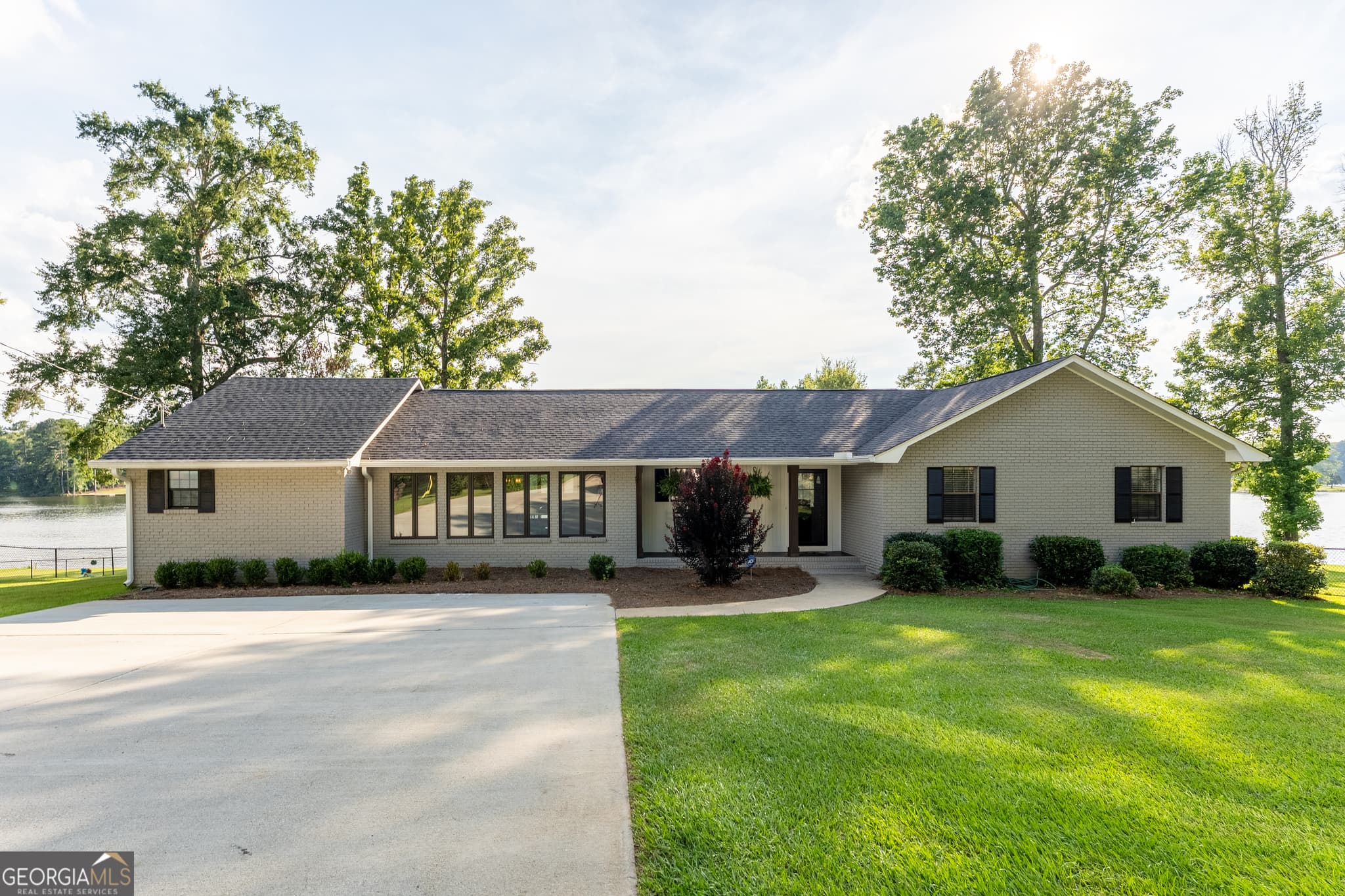 4 bedroom, 3.5 bathroom, 2,448 sq ft single family residence for sale at 139 Admiralty Way, Milledgeville, GA 31061 — photo 6