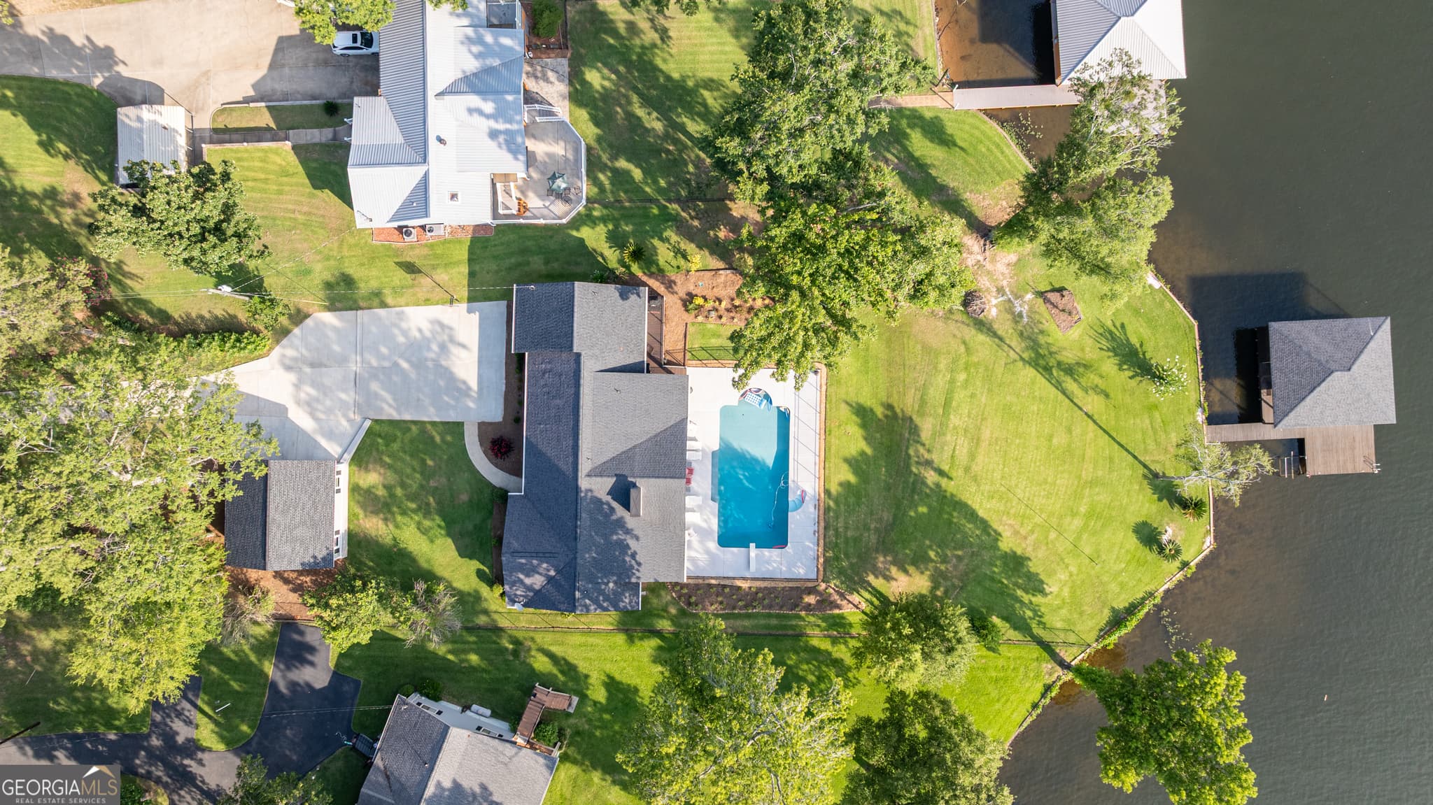 4 bedroom, 3.5 bathroom, 2,448 sq ft single family residence for sale at 139 Admiralty Way, Milledgeville, GA 31061 — photo 3