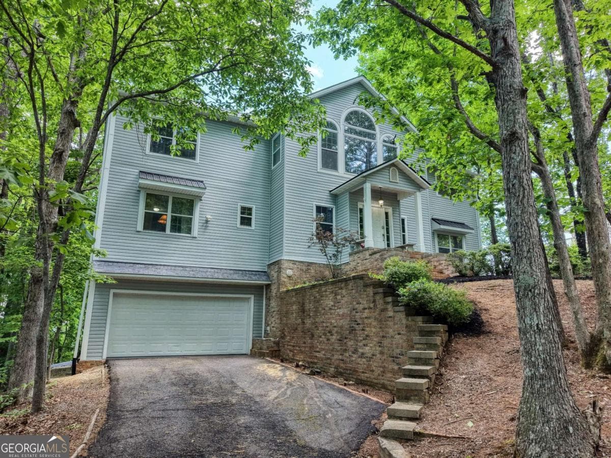 3 bedroom, 3 bathroom single family residence for sale at 860 Ramey Mountain Road, Hiawassee, GA 30546 — photo 6