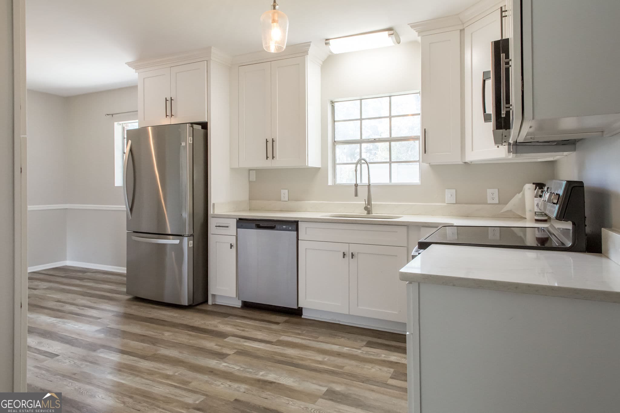 3 bedroom, 2 bathroom, 1,776 sq ft single family residence for sale at 9890 Central Avenue, Waycross, GA 31503 — photo 7