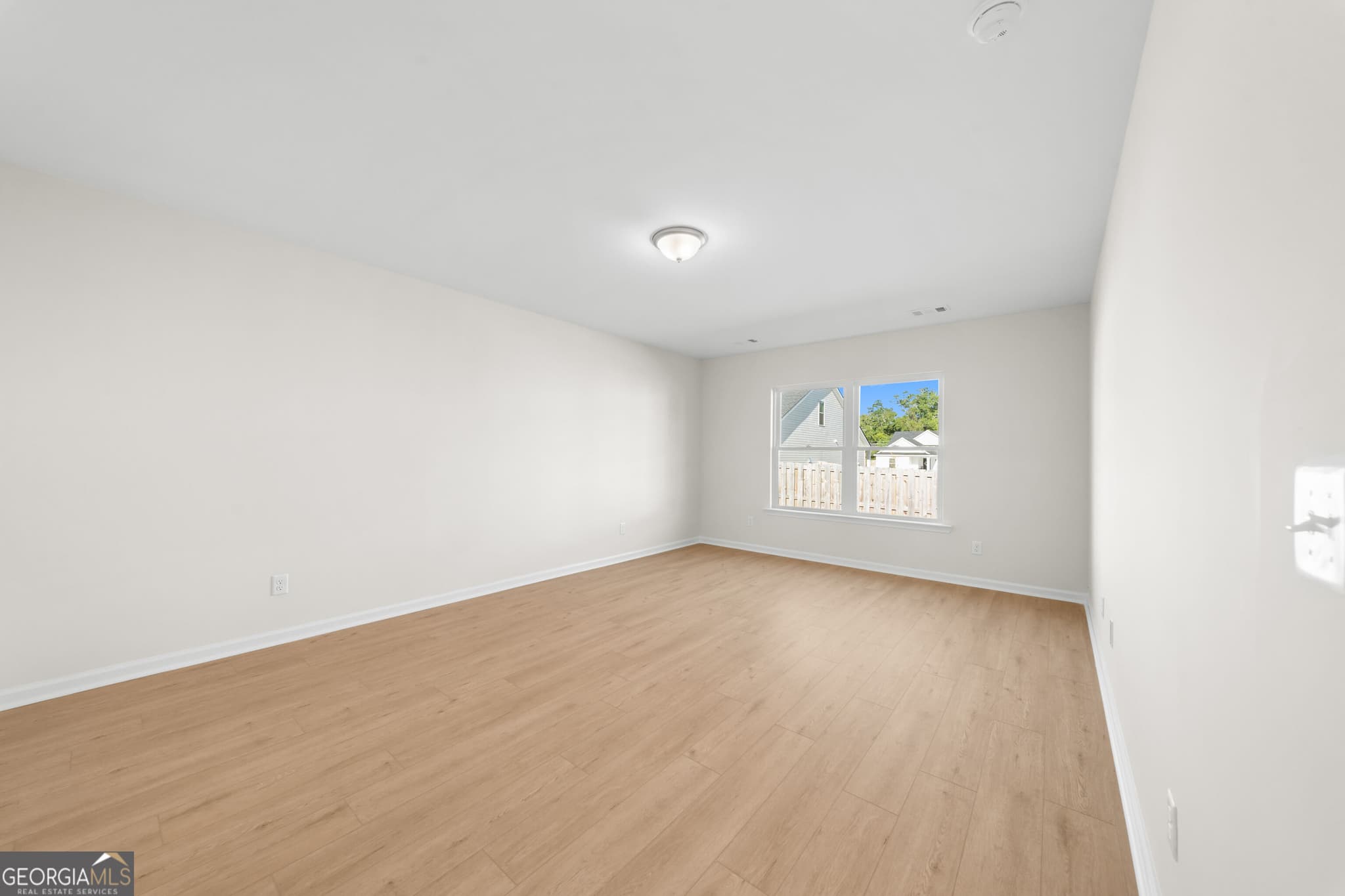 3 bedroom, 2 bathroom, 1,733 sq ft single family residence for sale at 321 Silver Fox Drive, St. Marys, GA 31558 — photo 10