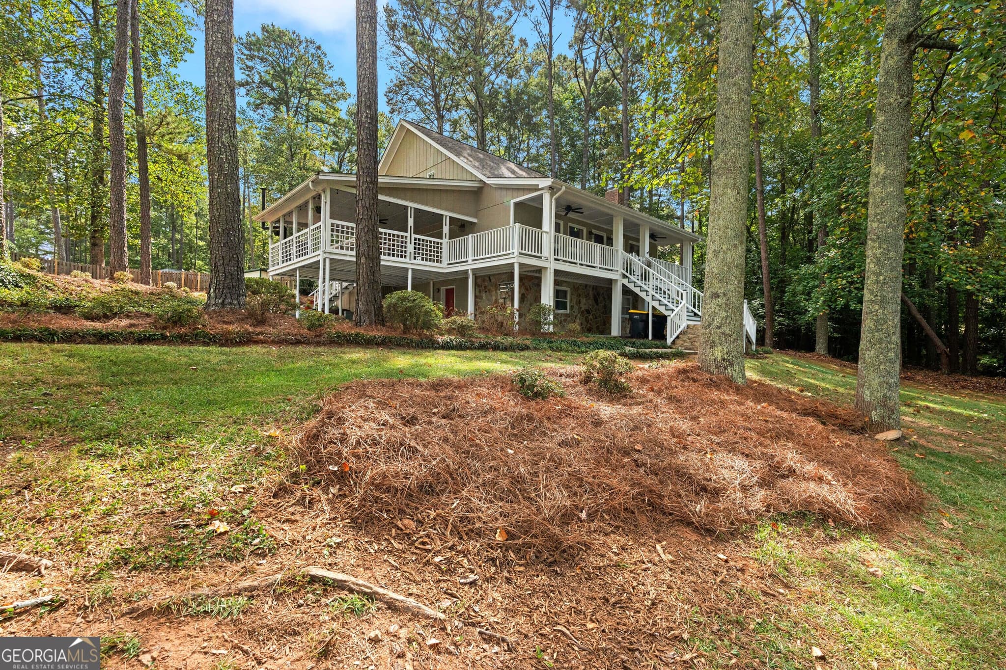4 bedroom, 3 bathroom, 2,784 sq ft single family residence for sale at 165 Hal Jones Road, Newnan, GA 30263 — photo 6
