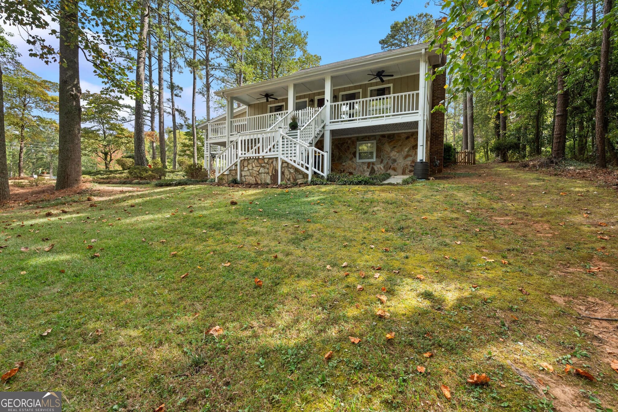 4 bedroom, 3 bathroom, 2,784 sq ft single family residence for sale at 165 Hal Jones Road, Newnan, GA 30263 — photo 5