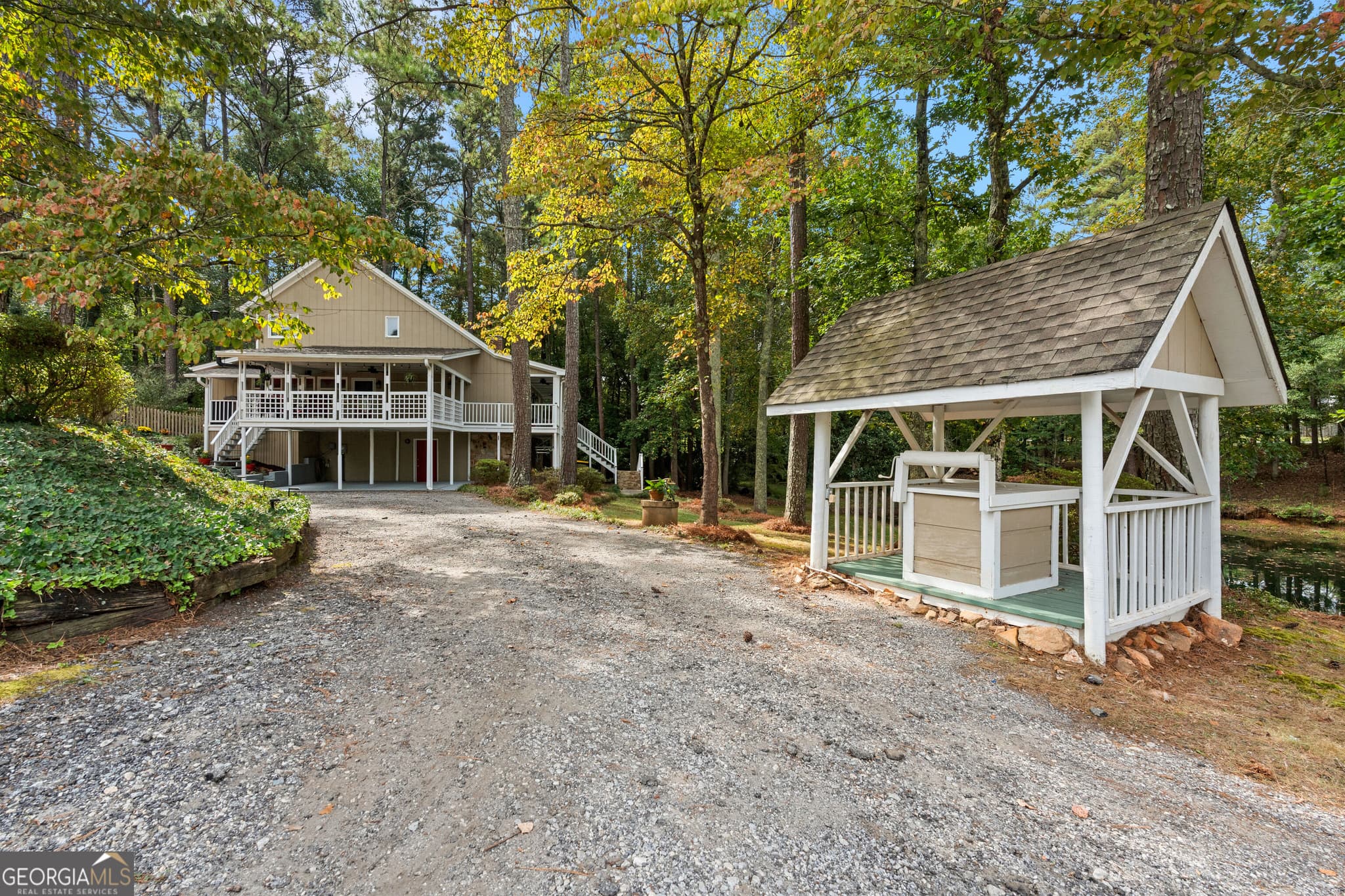 4 bedroom, 3 bathroom, 2,784 sq ft single family residence for sale at 165 Hal Jones Road, Newnan, GA 30263 — photo 8