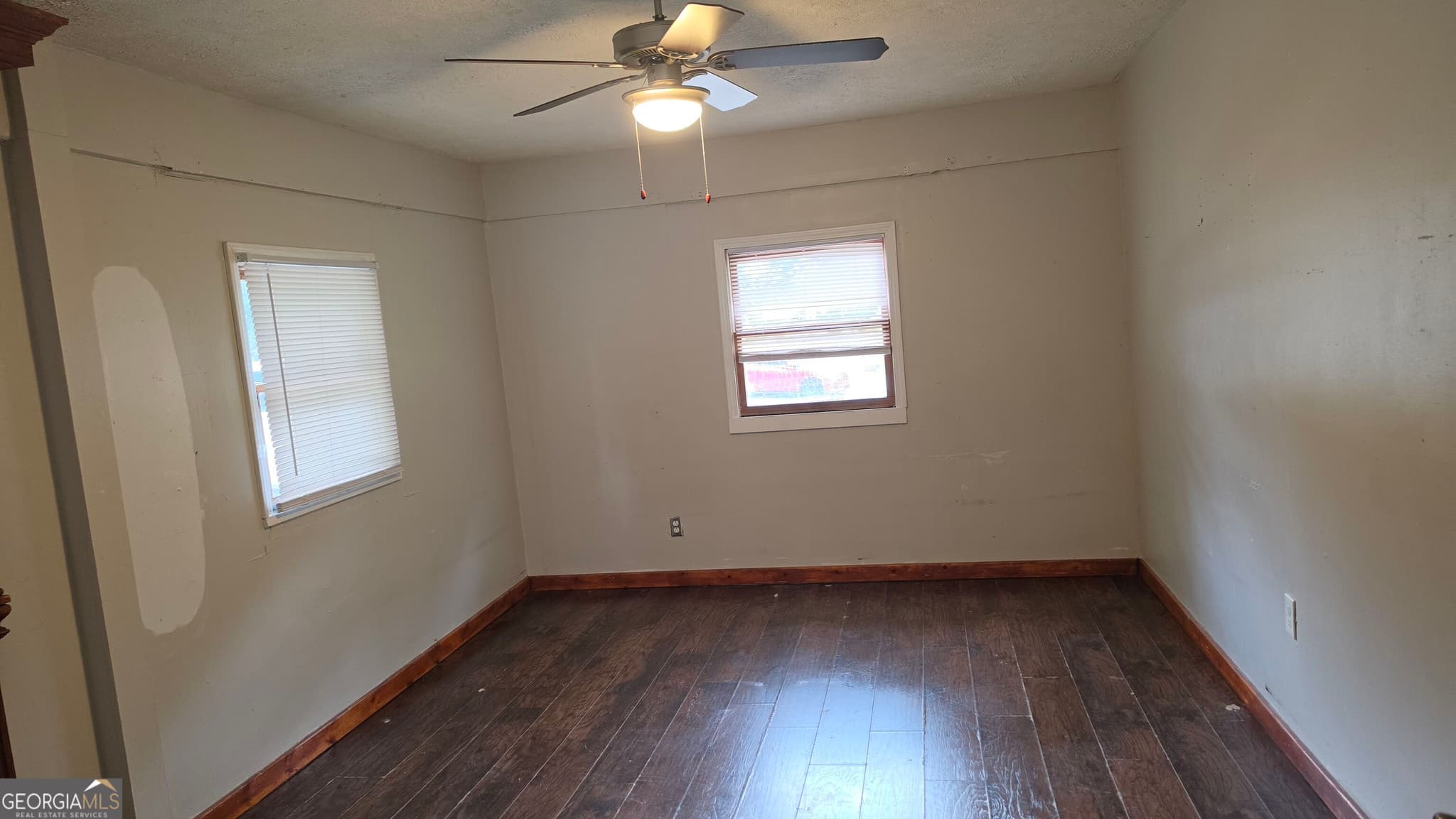 3 bedroom, 1.5 bathroom, 1,375 sq ft single family residence for sale at 632 Pineridge Drive, Forest Park, GA 30297 — photo 6