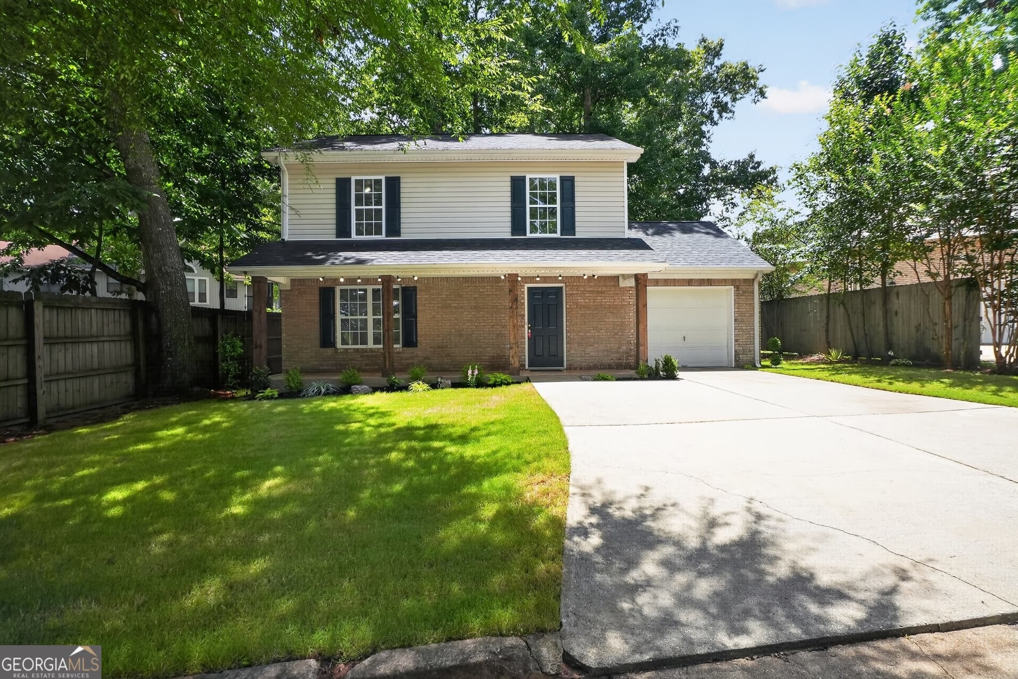 3 bedroom, 2.5 bathroom, 1,423 sq ft single family residence for sale at 3380 Salem Cove Way, Conyers, GA 30013 — photo 1 of 39