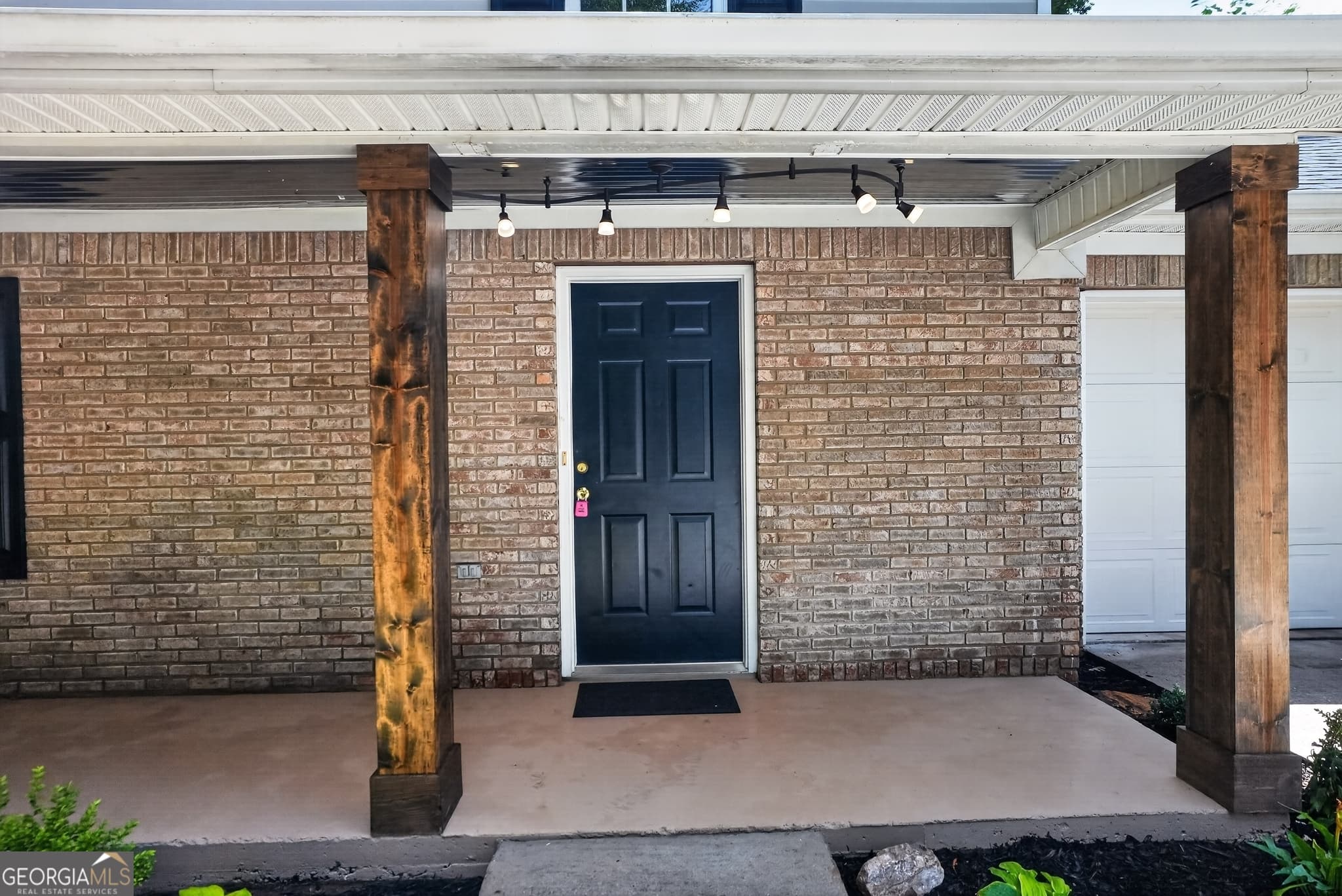 3 bedroom, 2.5 bathroom, 1,423 sq ft single family residence for sale at 3380 Salem Cove Way, Conyers, GA 30013 — photo 9