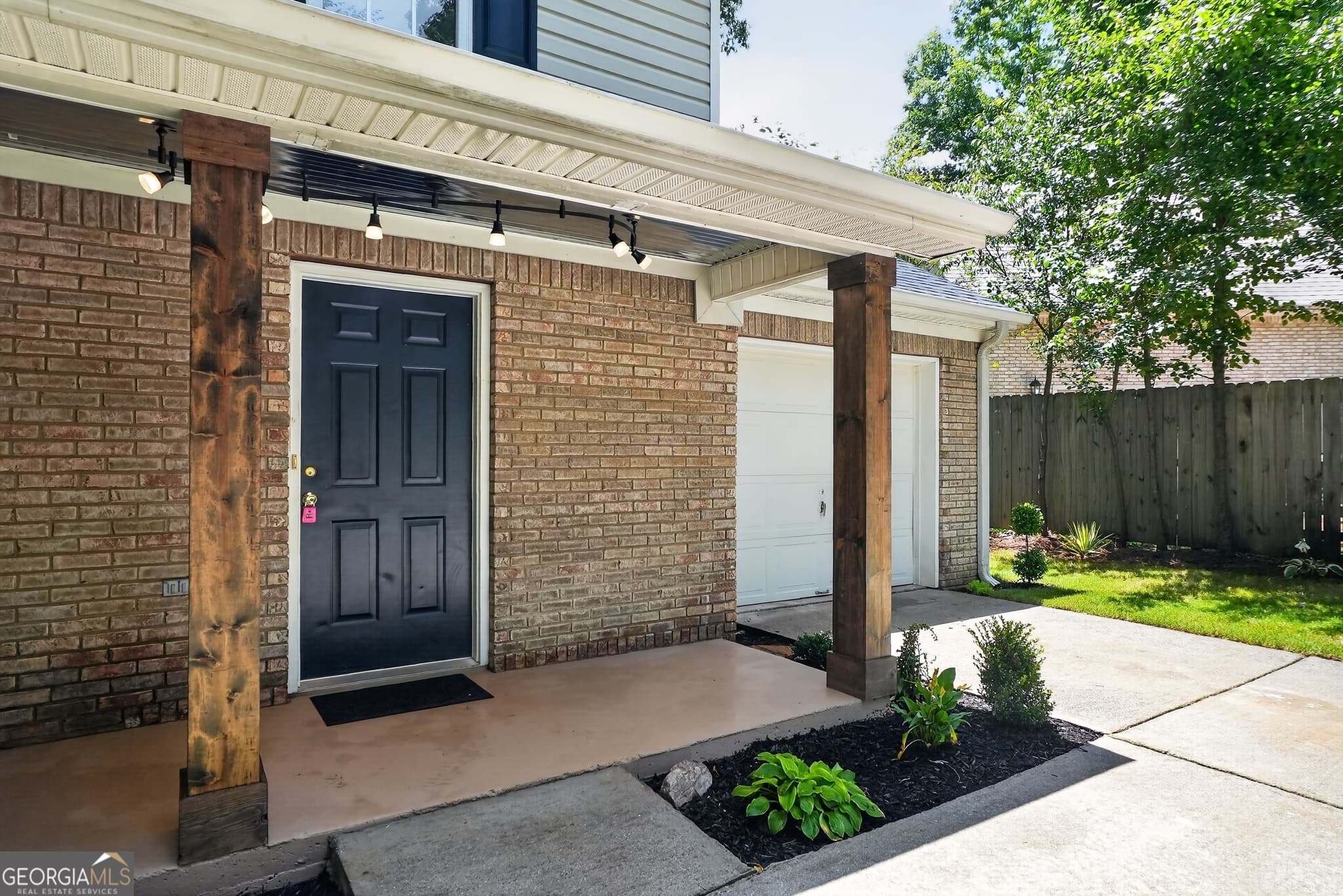 3 bedroom, 2.5 bathroom, 1,423 sq ft single family residence for sale at 3380 Salem Cove Way, Conyers, GA 30013 — photo 8