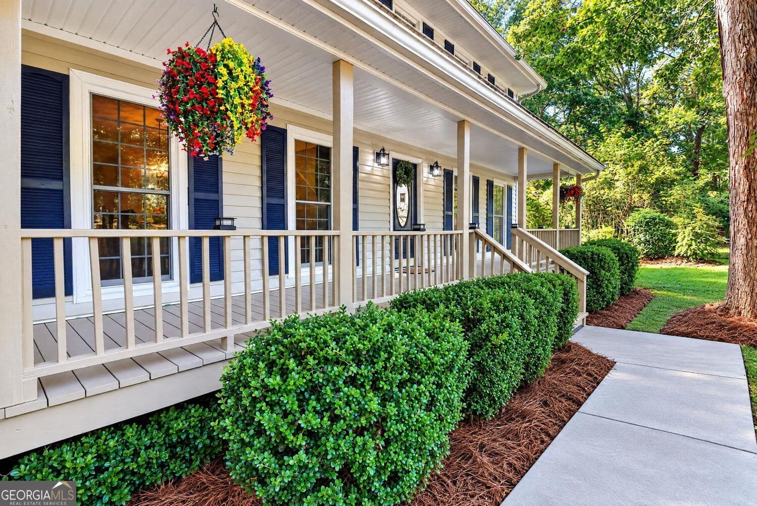 5 bedroom, 2.5 bathroom, 2,491 sq ft single family residence for sale at 135 Pamela Court, Fayetteville, GA 30214 — photo 4