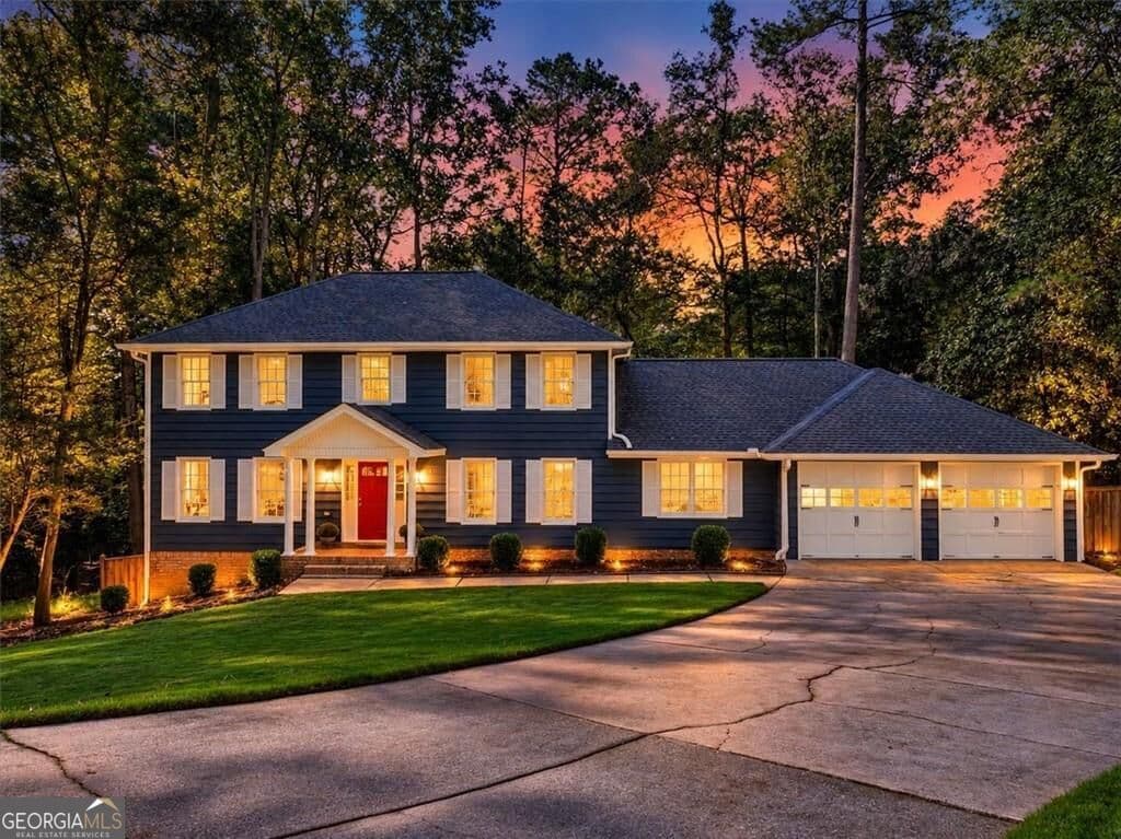 4 bedroom, 4.5 bathroom, 3,208 sq ft single family residence for sale at 165 Ridge Point Close, Roswell, GA 30076 — photo 2