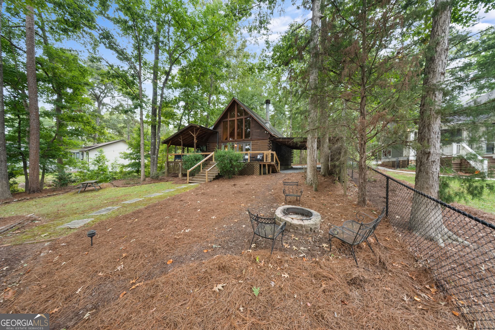 3 bedroom, 2 bathroom, 1,290 sq ft cabin,single family residence for sale at 354 Possum Point Drive, Eatonton, GA 31024 — photo 5