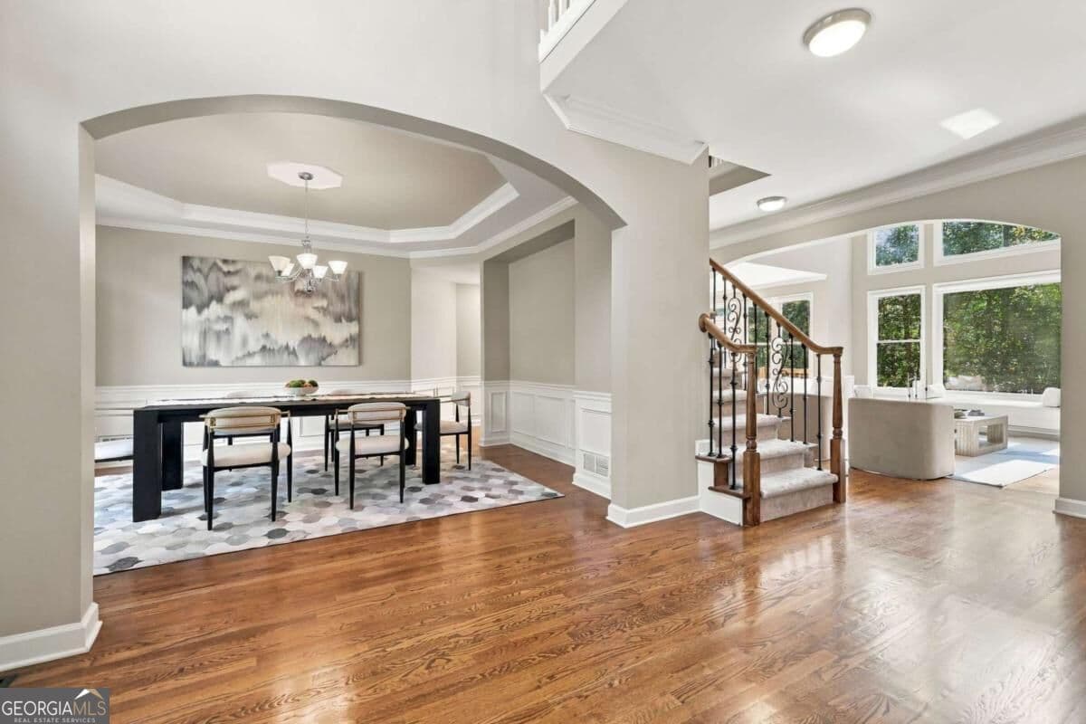 7 bedroom, 4 bathroom, 4,595 sq ft single family residence for sale at 315 Maycroft Court, Roswell, GA 30075 — photo 2