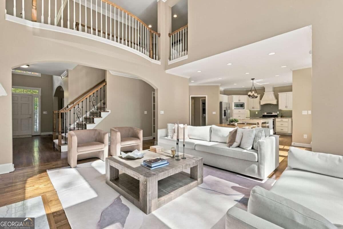 7 bedroom, 4 bathroom, 4,595 sq ft single family residence for sale at 315 Maycroft Court, Roswell, GA 30075 — photo 7