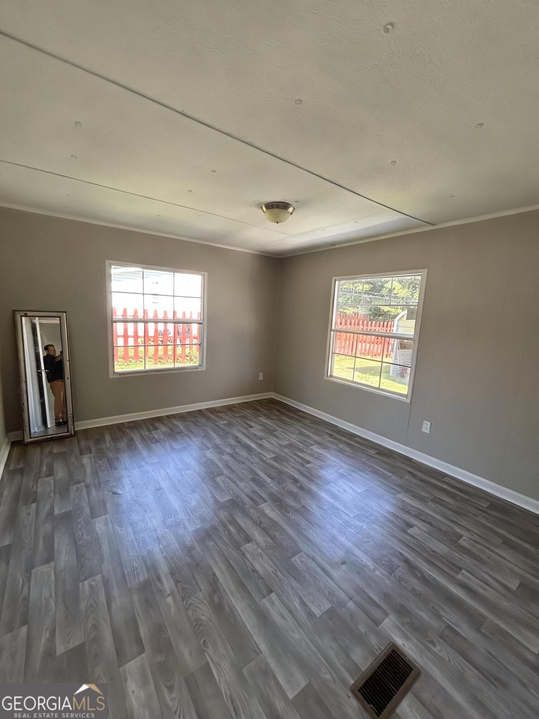 3 bedroom, 2 bathroom, 1,200 sq ft manufactured home,single family residence for sale at 5019 Dicks Hill Parkway, Mount Airy, GA 30563 — photo 5