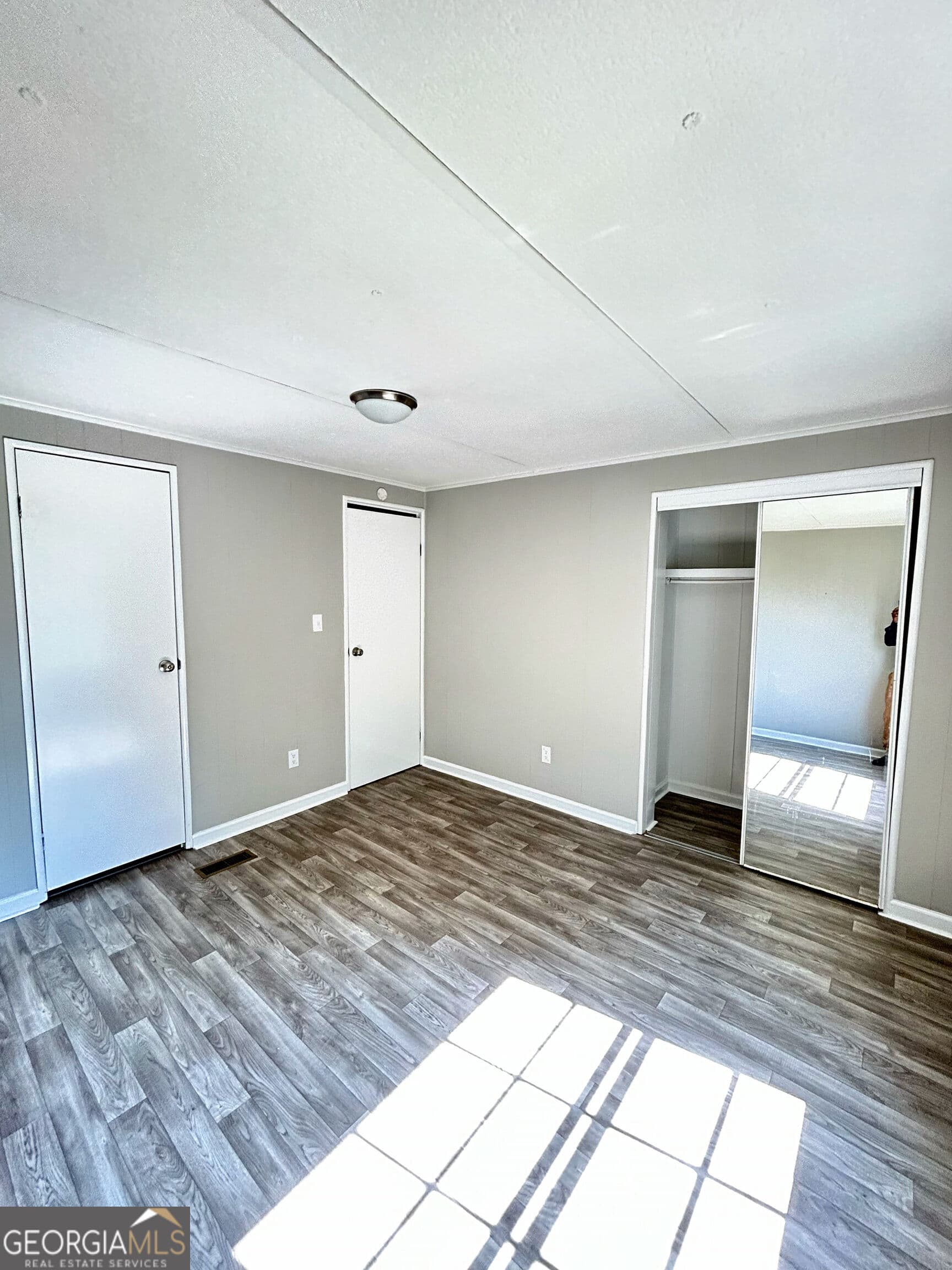 3 bedroom, 2 bathroom, 1,200 sq ft manufactured home,single family residence for sale at 5019 Dicks Hill Parkway, Mount Airy, GA 30563 — photo 9