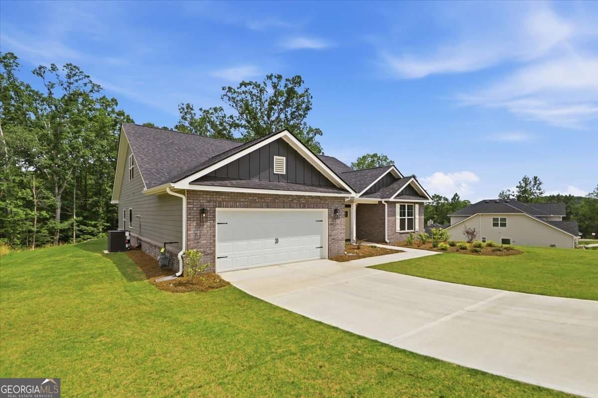 5 bedroom, 3.5 bathroom, 3,235 sq ft single family residence for sale at 3340 Trevi Trail, Douglasville, GA 30135 — photo 2