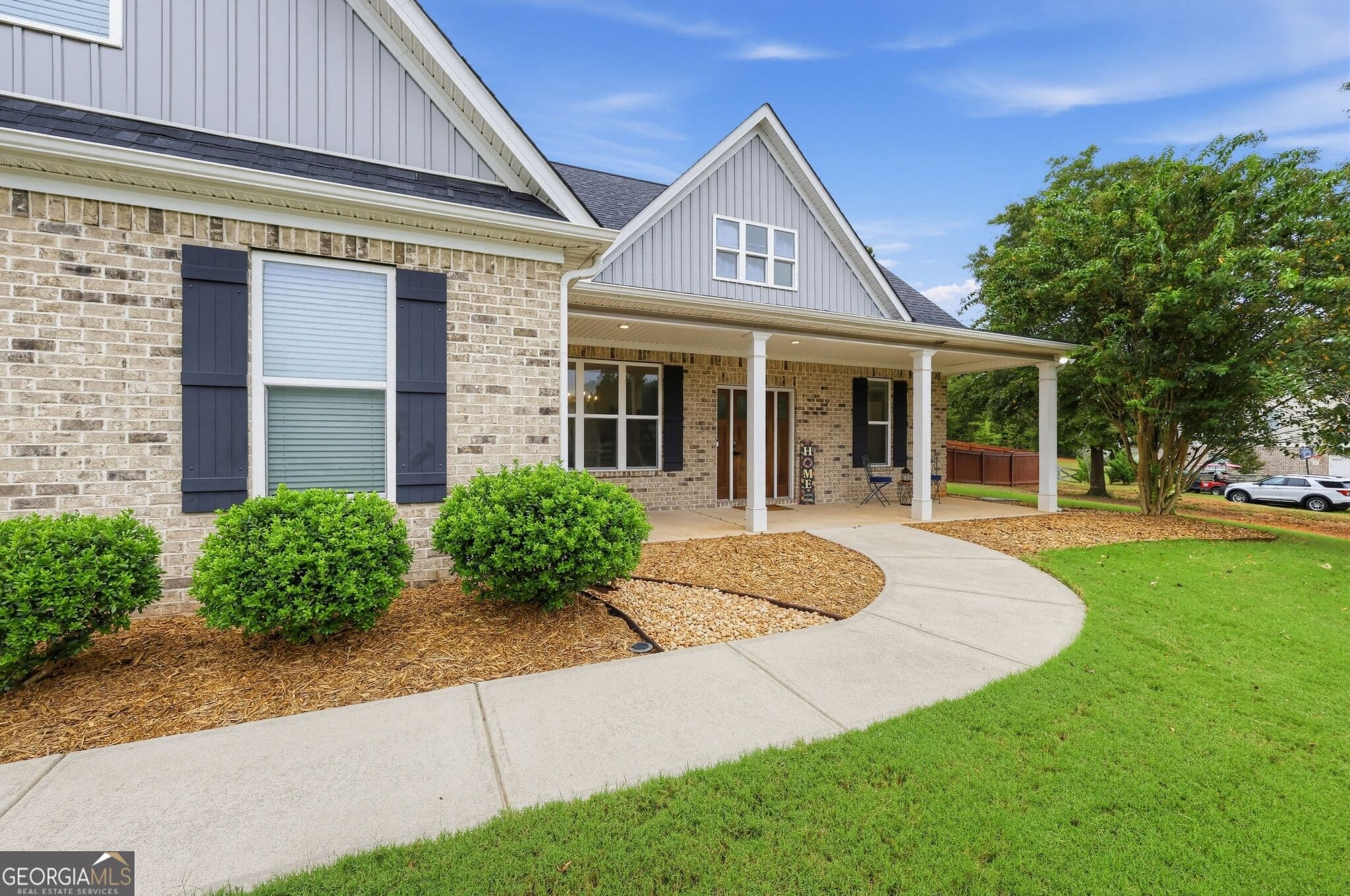 4 bedroom, 3 bathroom, 2,804 sq ft single family residence for sale at 160 Jackson Drive, Forsyth, GA 31029 — photo 3