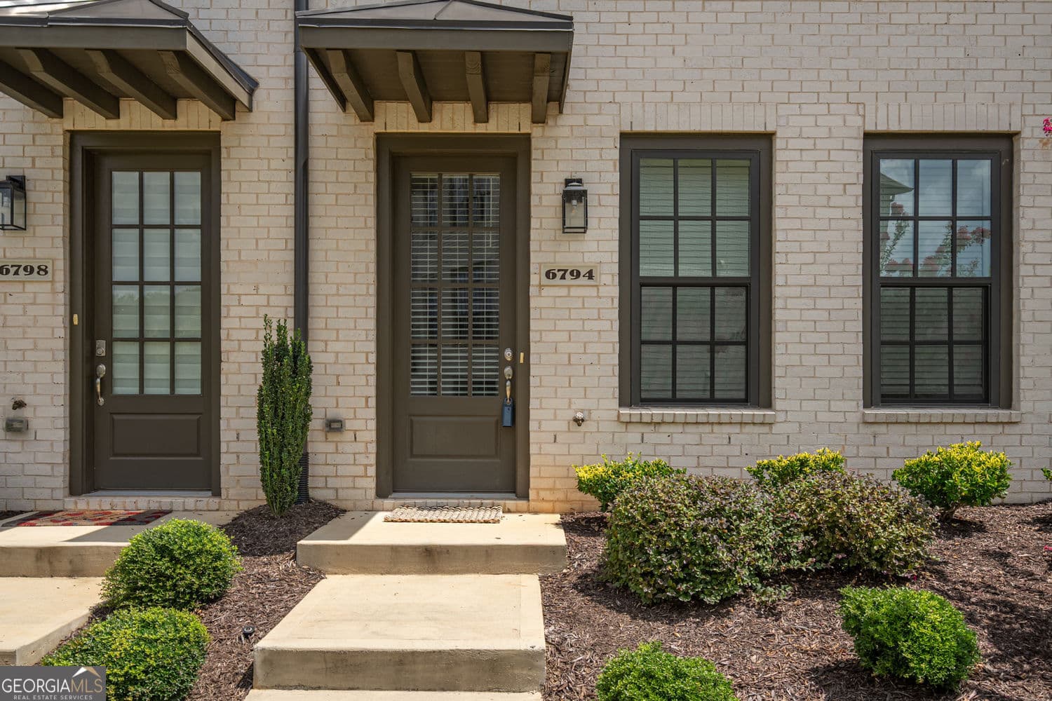 3 bedroom, 4 bathroom, 2,739 sq ft townhouse for sale at 6794 Encore Boulevard, Sandy Springs, GA 30328 — photo 2
