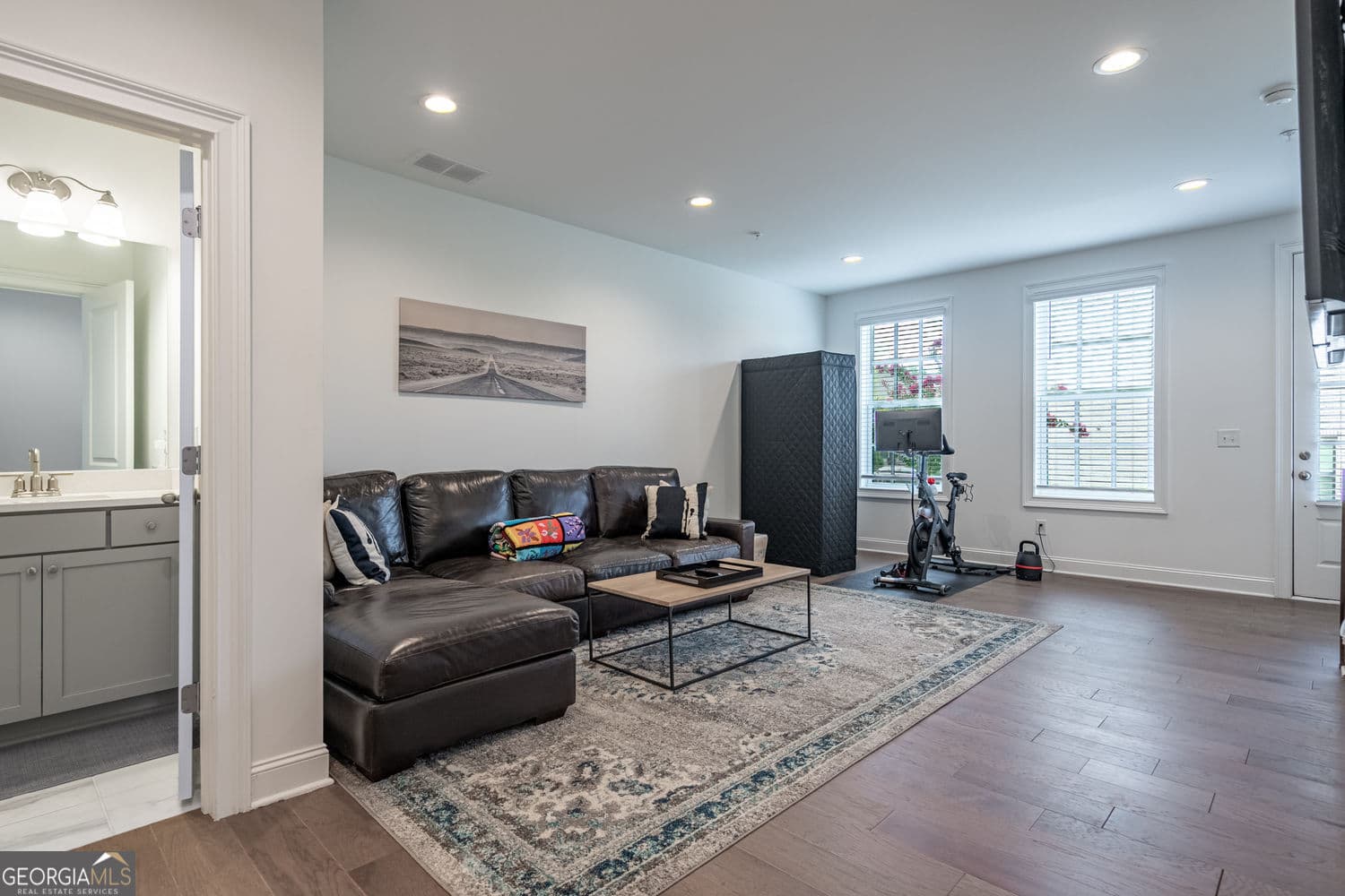 3 bedroom, 4 bathroom, 2,739 sq ft townhouse for sale at 6794 Encore Boulevard, Sandy Springs, GA 30328 — photo 9