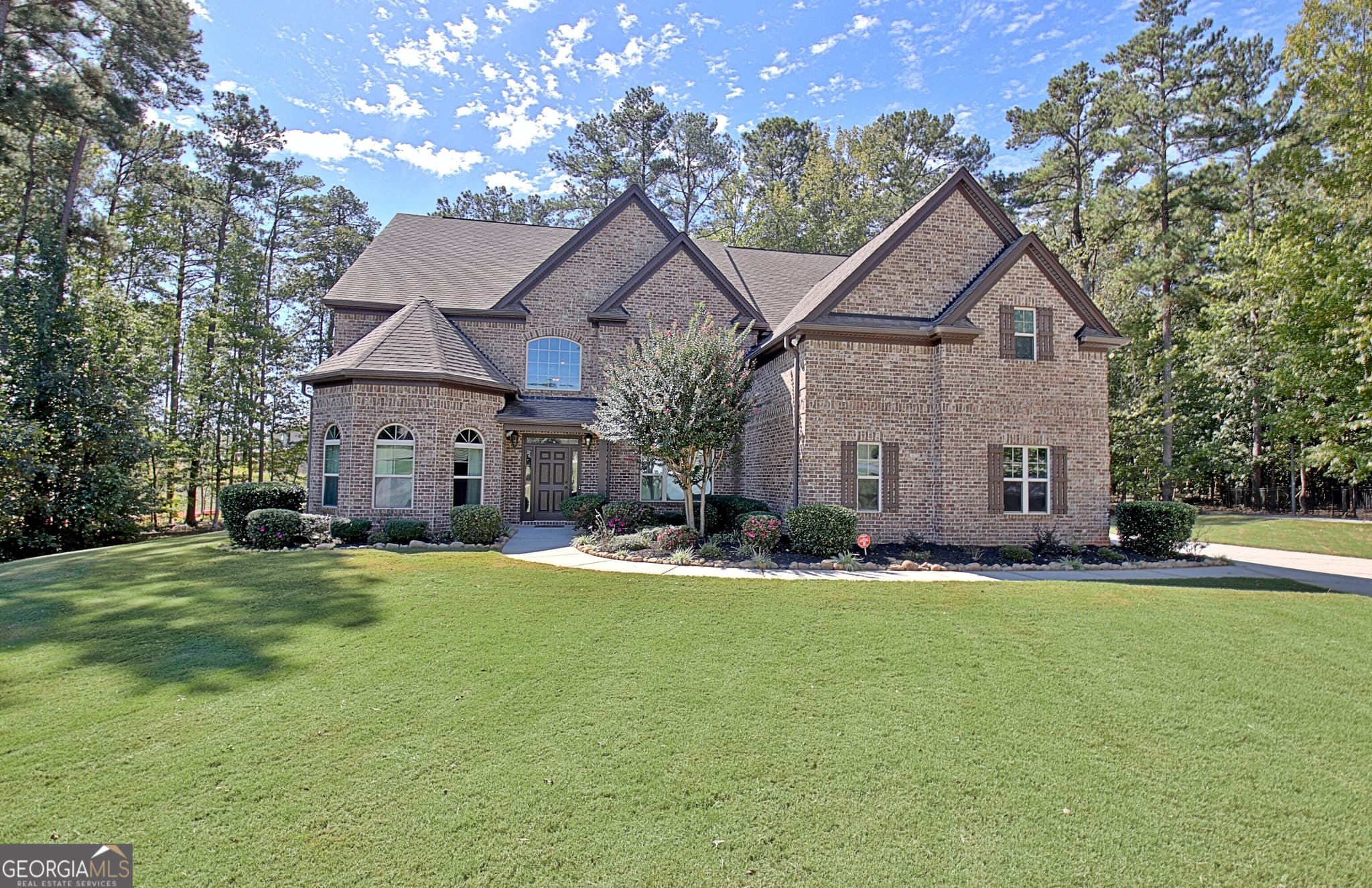 5 bedroom, 4 bathroom, 5,495 sq ft single family residence for sale at 155 Boatwater Bend, Peachtree City, GA 30269 — photo 1 of 100