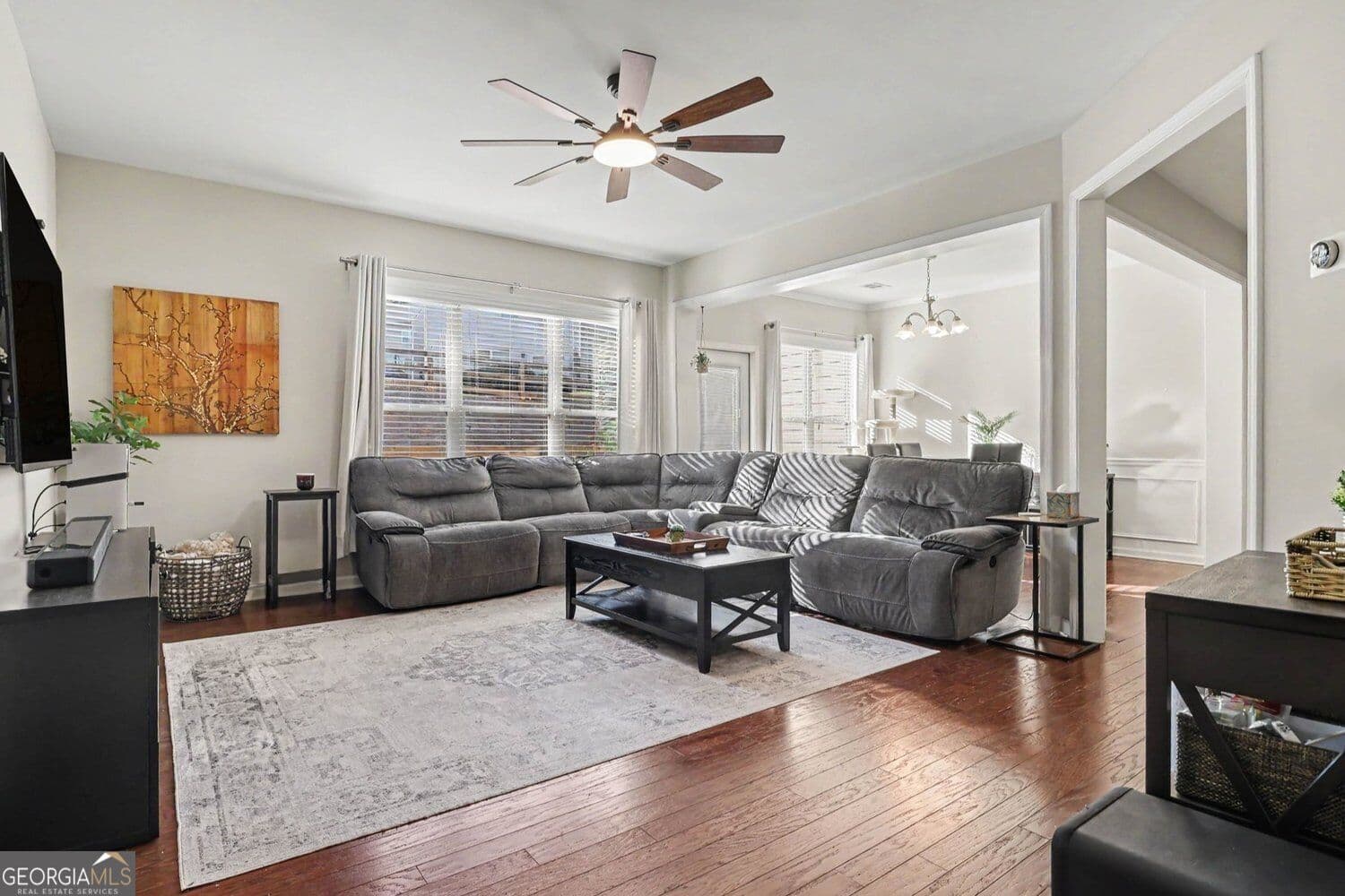 3 bedroom, 2.5 bathroom, 2,016 sq ft townhouse for sale at 7015 Kingswood Run Drive, Atlanta, GA 30340 — photo 2