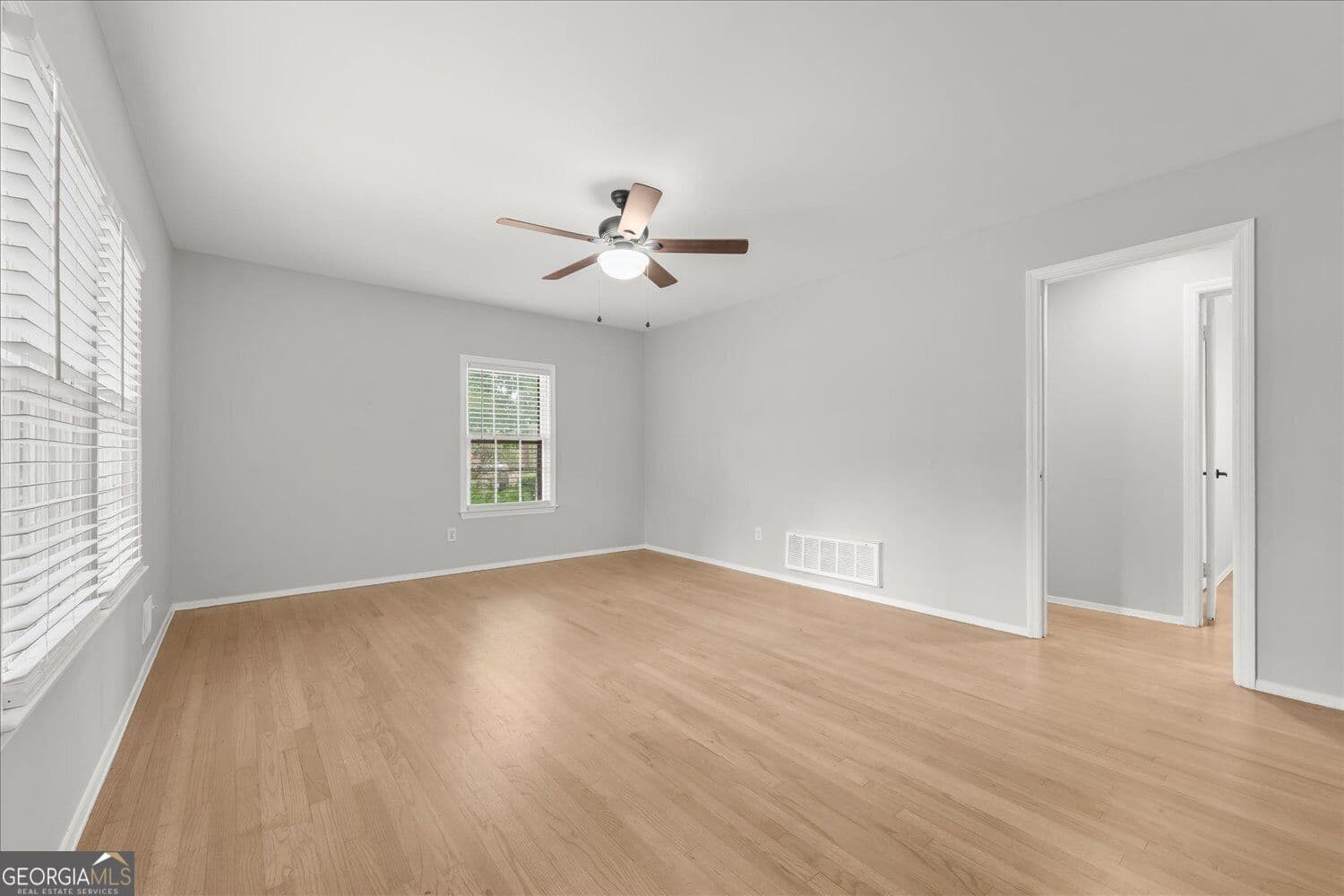 3 bedroom, 2 bathroom, 2,160 sq ft single family residence for sale at 3117 Eagle Rock Road, Augusta, GA 30909 — photo 3