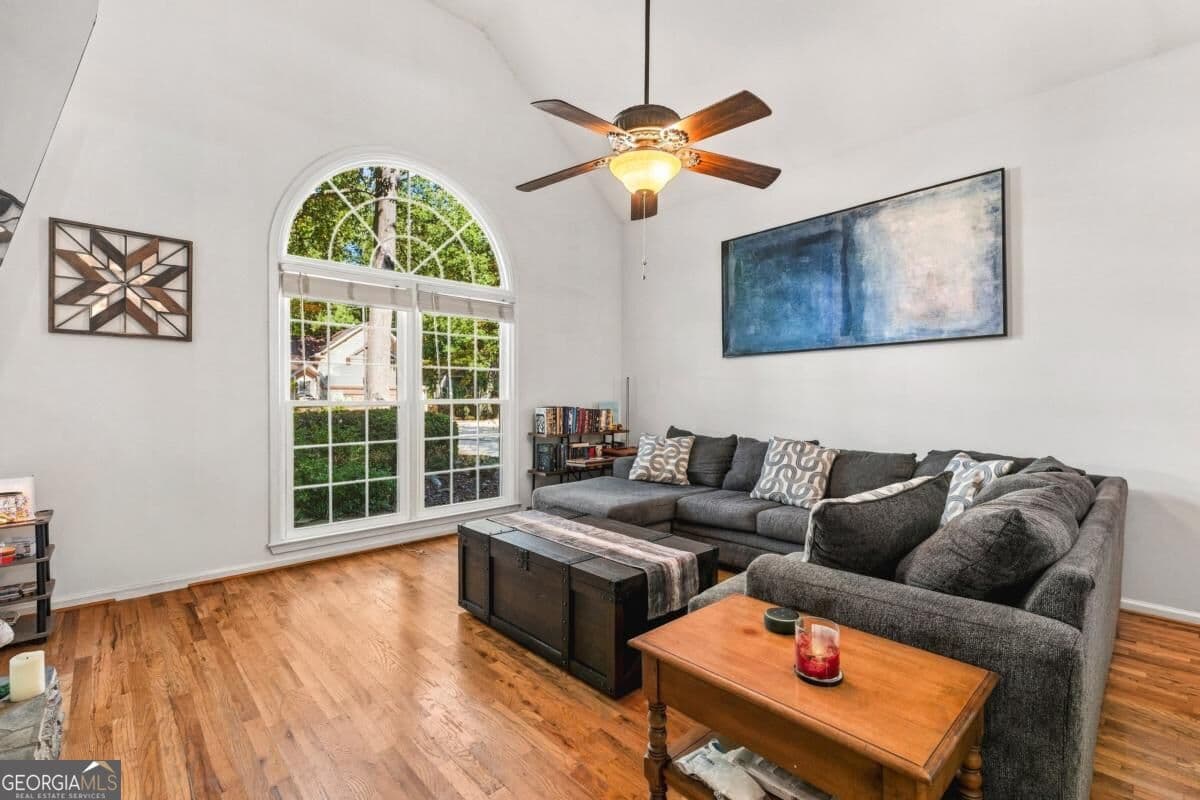3 bedroom, 2.5 bathroom, 2,015 sq ft single family residence for sale at 5056 Rodrick Trail, Marietta, GA 30066 — photo 6