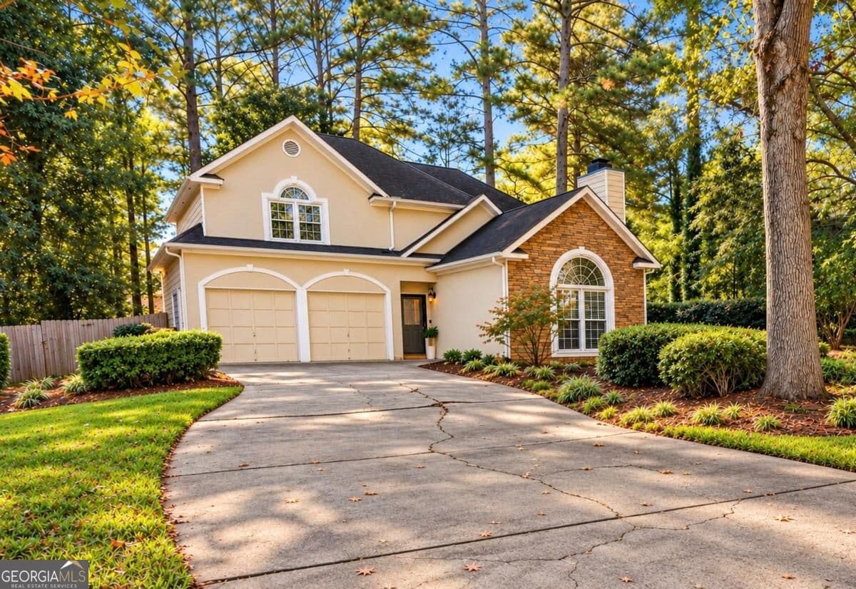 3 bedroom, 2.5 bathroom, 2,015 sq ft single family residence for sale at 5056 Rodrick Trail, Marietta, GA 30066 — photo 1 of 32