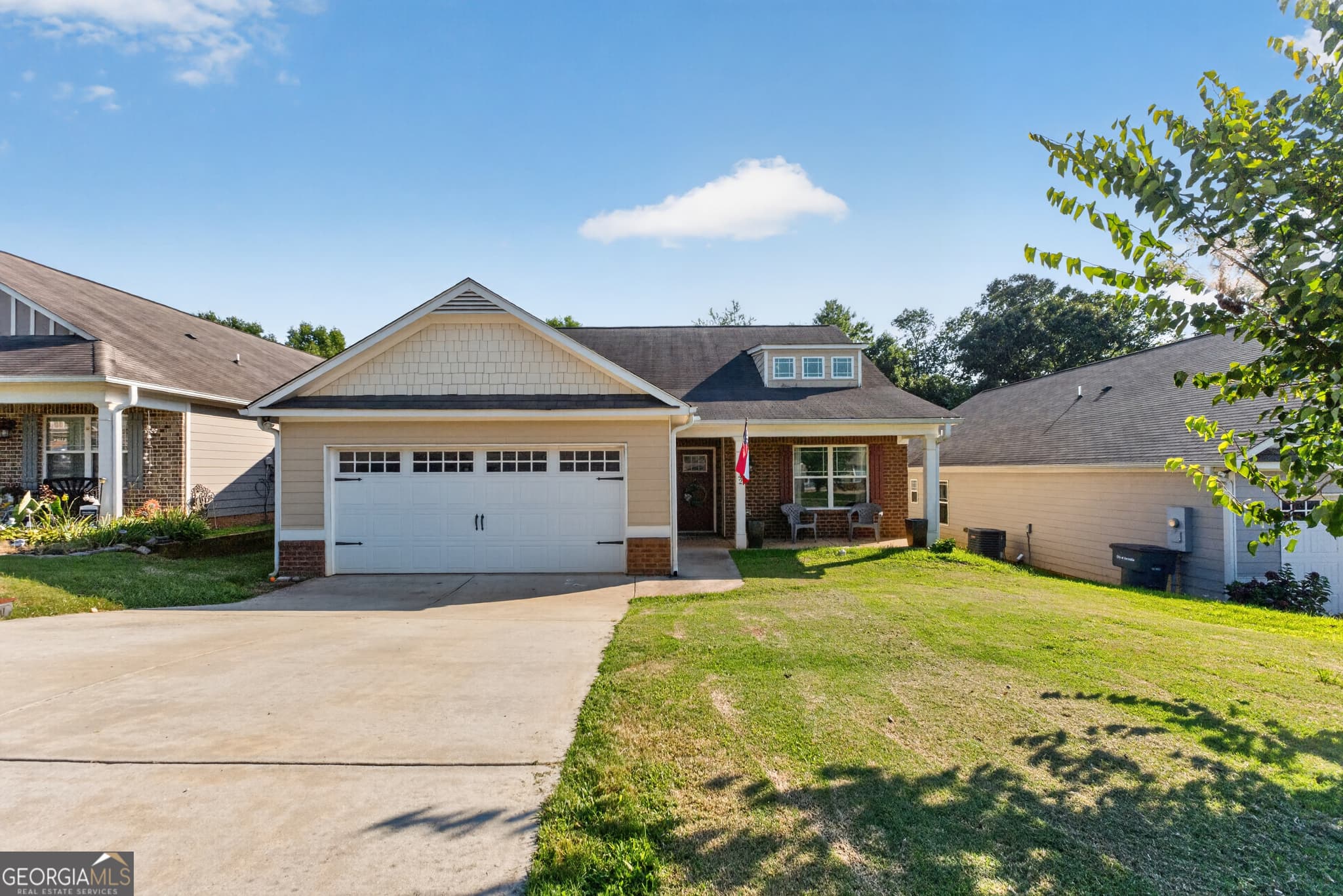 3 bedroom, 2 bathroom, 1,504 sq ft single family residence for sale at 142 Sugar Creek Drive, Cornelia, GA 30531 — photo 1 of 37