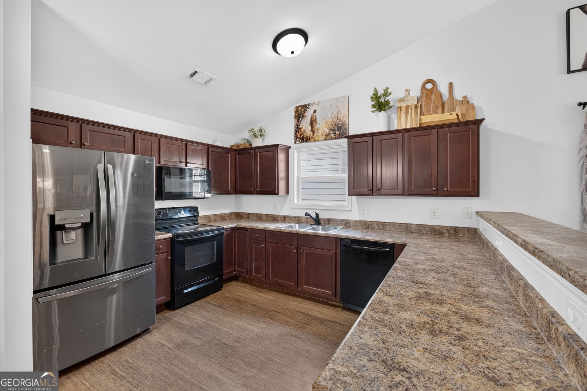 3 bedroom, 2 bathroom, 1,504 sq ft single family residence for sale at 142 Sugar Creek Drive, Cornelia, GA 30531 — photo 10