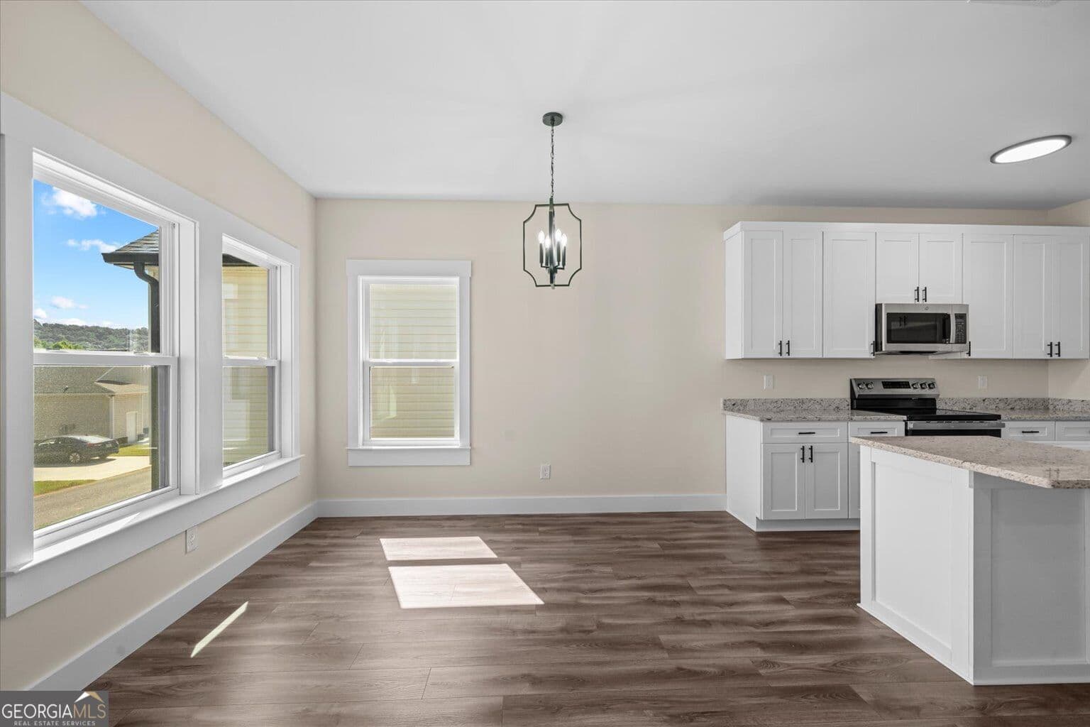 3 bedroom, 2 bathroom, 1,450 sq ft single family residence for sale at 142 Washington Street, Dalton, GA 30721 — photo 10