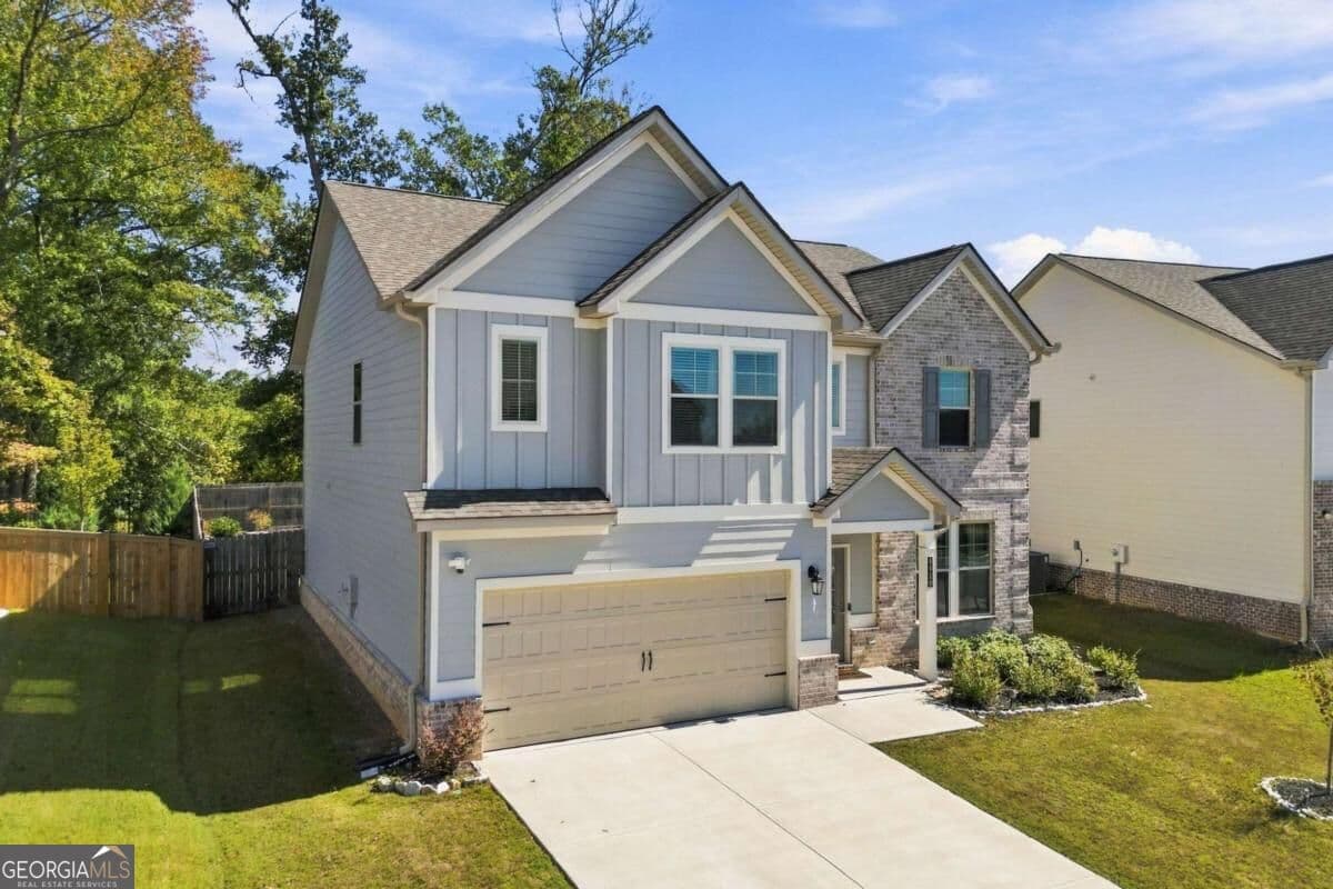 4 bedroom, 3.5 bathroom, 2,756 sq ft single family residence for sale at 4010 Diane Lane, Fayetteville, GA 30214 — photo 2