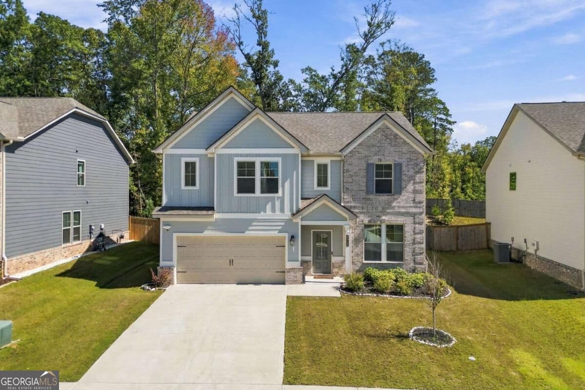 4 bedroom, 3.5 bathroom, 2,756 sq ft single family residence for sale at 4010 Diane Lane, Fayetteville, GA 30214 — photo 3