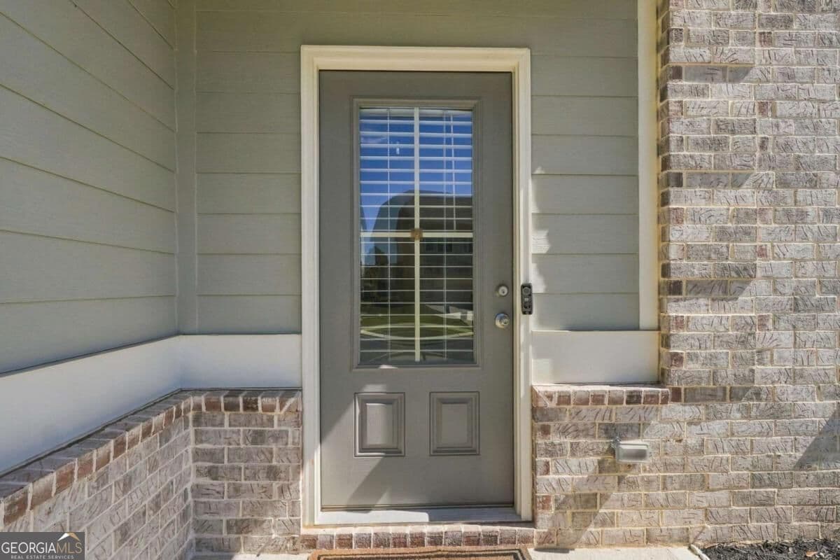 4 bedroom, 3.5 bathroom, 2,756 sq ft single family residence for sale at 4010 Diane Lane, Fayetteville, GA 30214 — photo 5