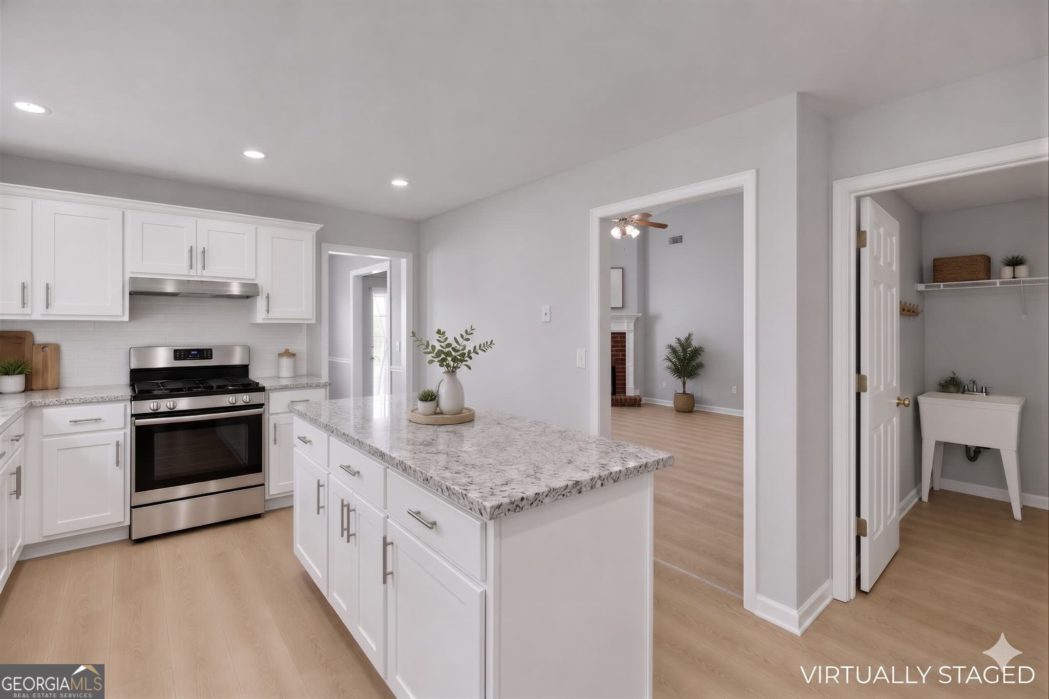 4 bedroom, 2 bathroom, 2,060 sq ft single family residence for sale at 352 Olde Wick Trail, Hoschton, GA 30548 — photo 7