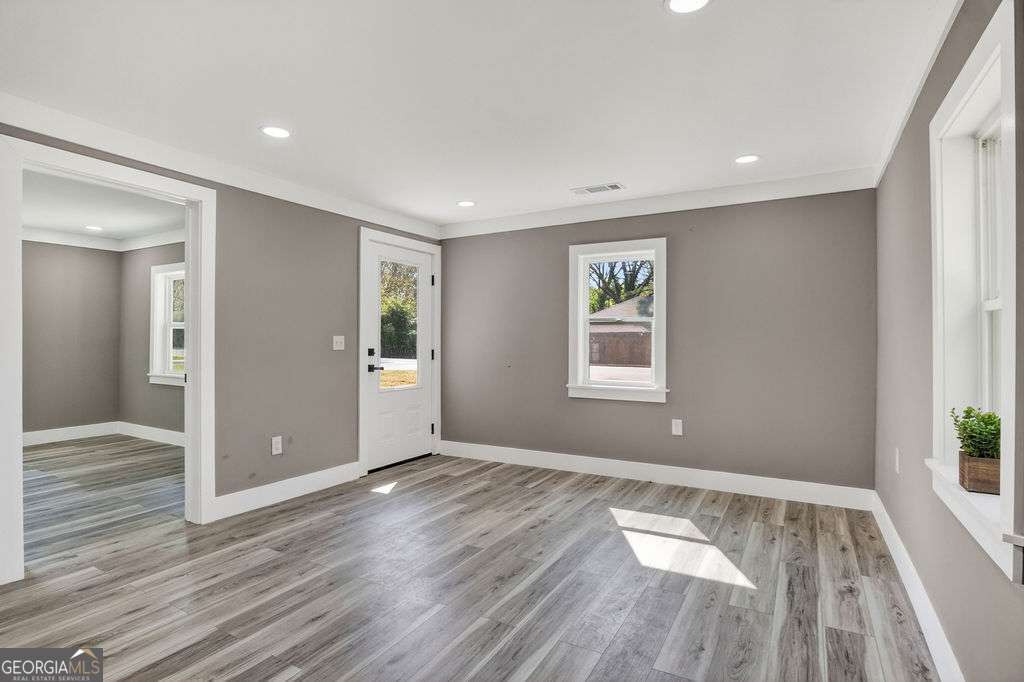 3 bedroom, 1 bathroom, 1,170 sq ft single family residence for sale at 206 Walker Drive, Monroe, GA 30655 — photo 5