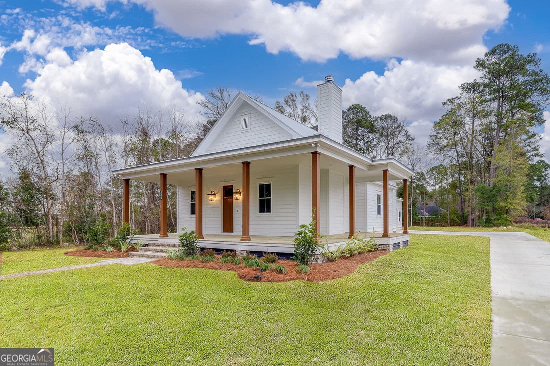 3 bedroom, 2 bathroom, 1,428 sq ft single family residence for sale at 610 N Rogers Street, Pooler, GA 31322 — photo 3