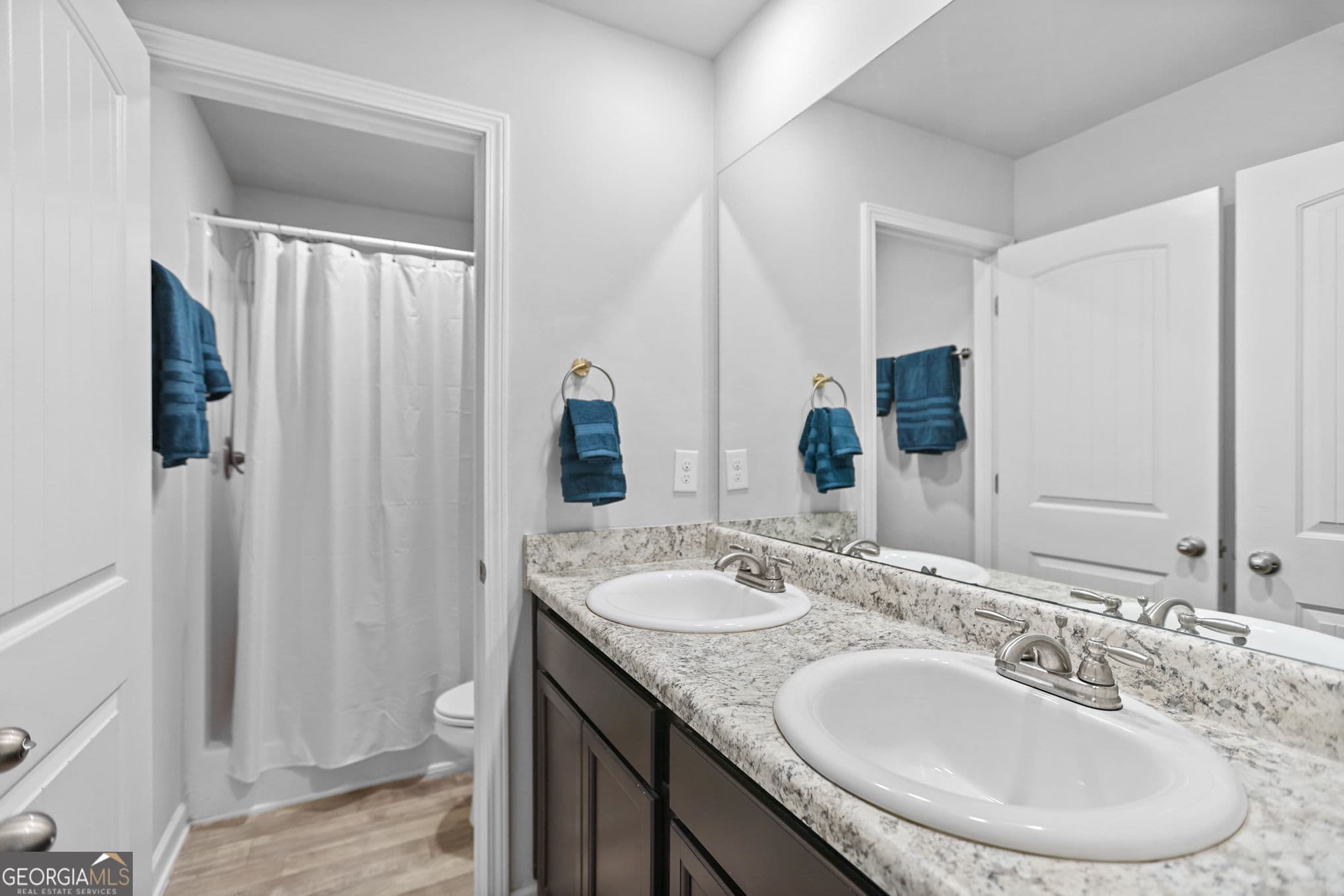 3 bedroom, 2 bathroom, 1,654 sq ft single family residence for sale at 141 N Meadows Ridge Drive, Grantville, GA 30220 — photo 8