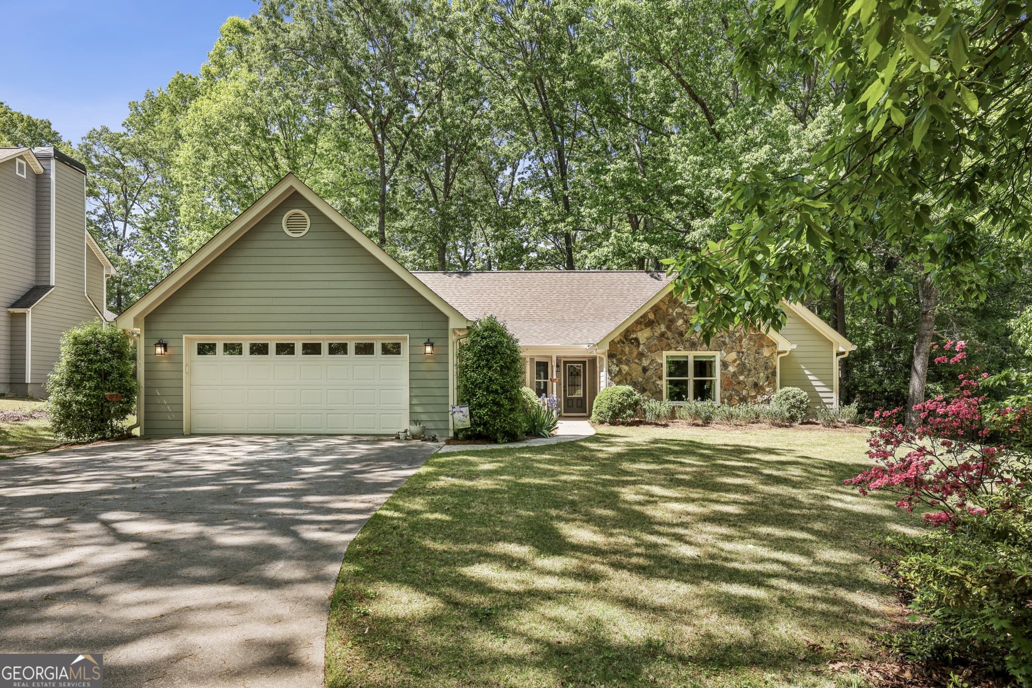 3 bedroom, 2 bathroom, 1,827 sq ft single family residence sold at 1390 Barclay Drive, Lawrenceville, GA 30043
