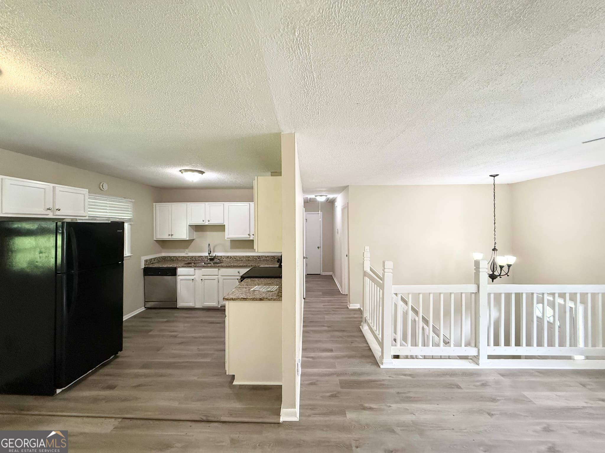 5 bedroom, 2 bathroom, 2,000 sq ft single family residence for sale at 2782 Ocean Valley Drive, Atlanta, GA 30349 — photo 7