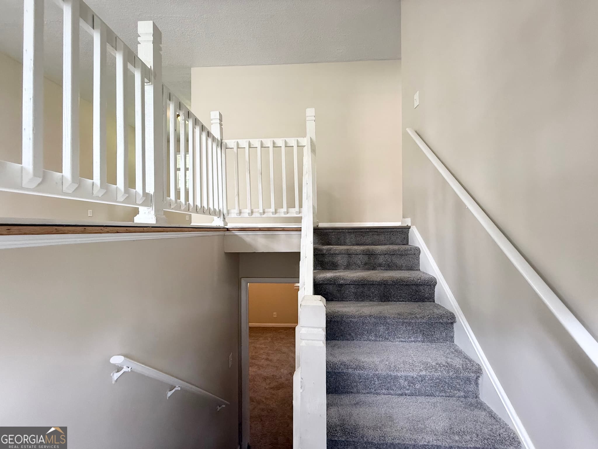 5 bedroom, 2 bathroom, 2,000 sq ft single family residence for sale at 2782 Ocean Valley Drive, Atlanta, GA 30349 — photo 3