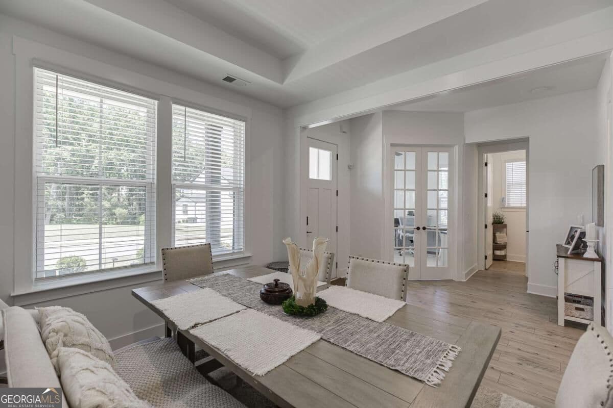 5 bedroom, 4.5 bathroom, 3,485 sq ft single family residence for sale at 2570 Bertrand Way, Cumming, GA 30041 — photo 8