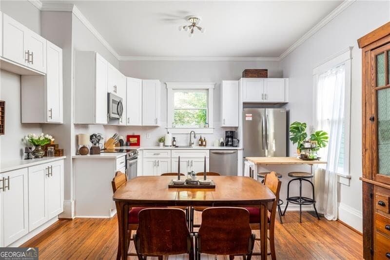 4 bedroom, 2 bathroom, 1,800 sq ft single family residence for rent at 1470 Athens Avenue, Atlanta, GA 30310 for $2,900 a month — photo 9