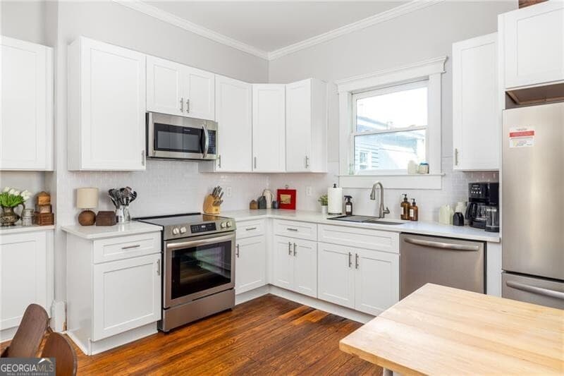 4 bedroom, 2 bathroom, 1,800 sq ft single family residence for rent at 1470 Athens Avenue, Atlanta, GA 30310 for $2,900 a month — photo 10