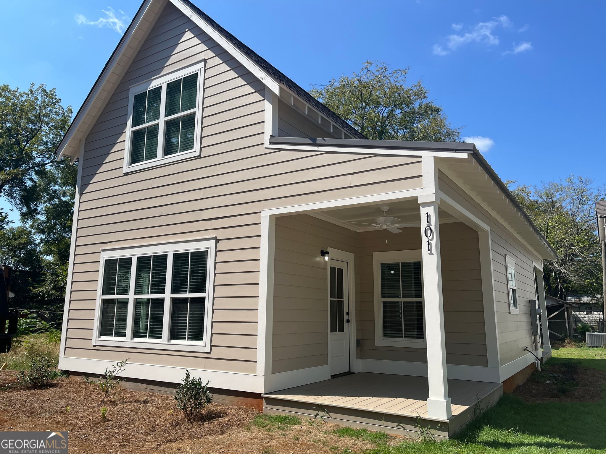 2 bedroom, 2 bathroom, 1,090 sq ft single family residence for rent at 101 Peachtree Street, Lagrange, GA 30240 for $1,167 a month — photo 1 of 1